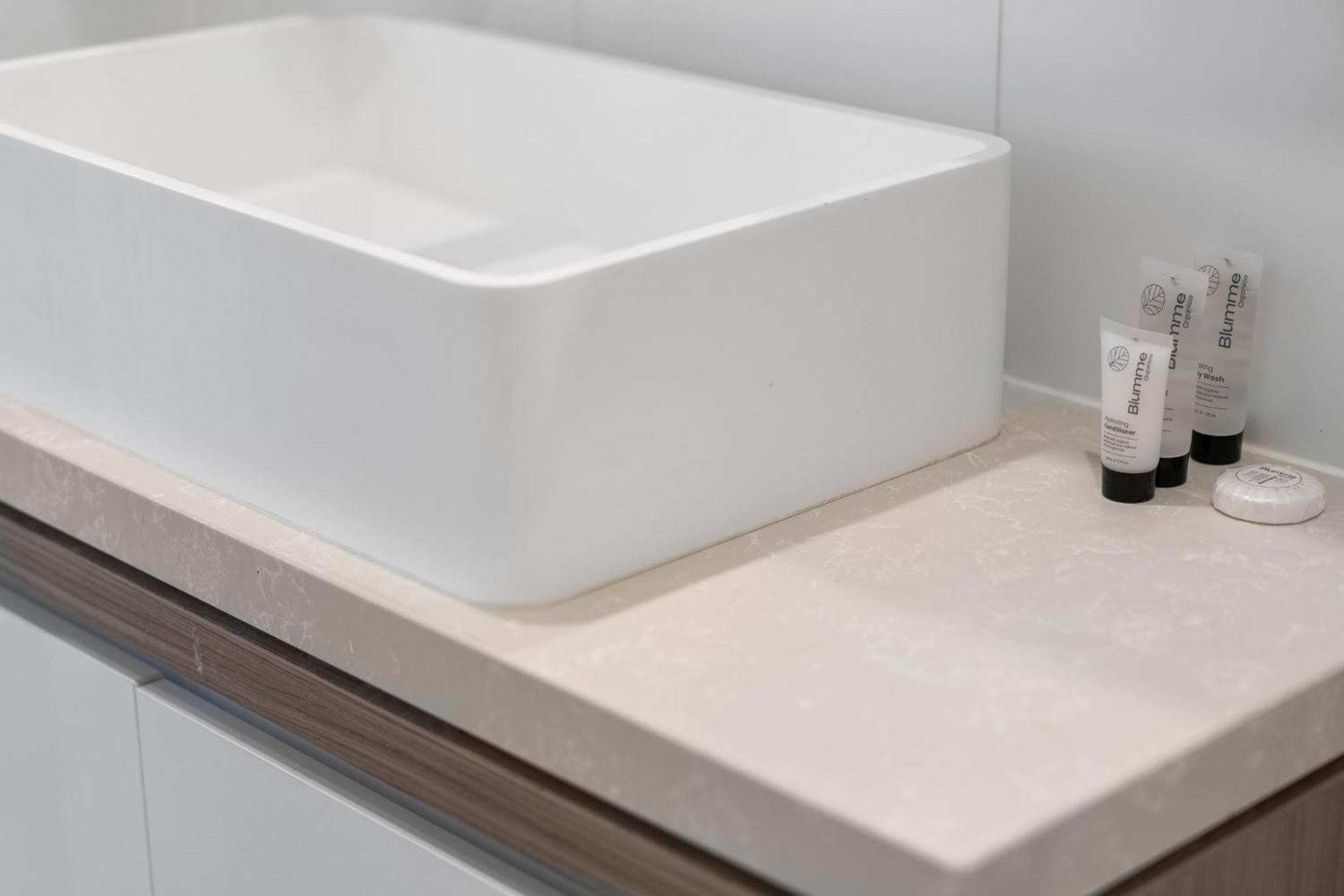 Escape With Balcony & Resort-style Amenities