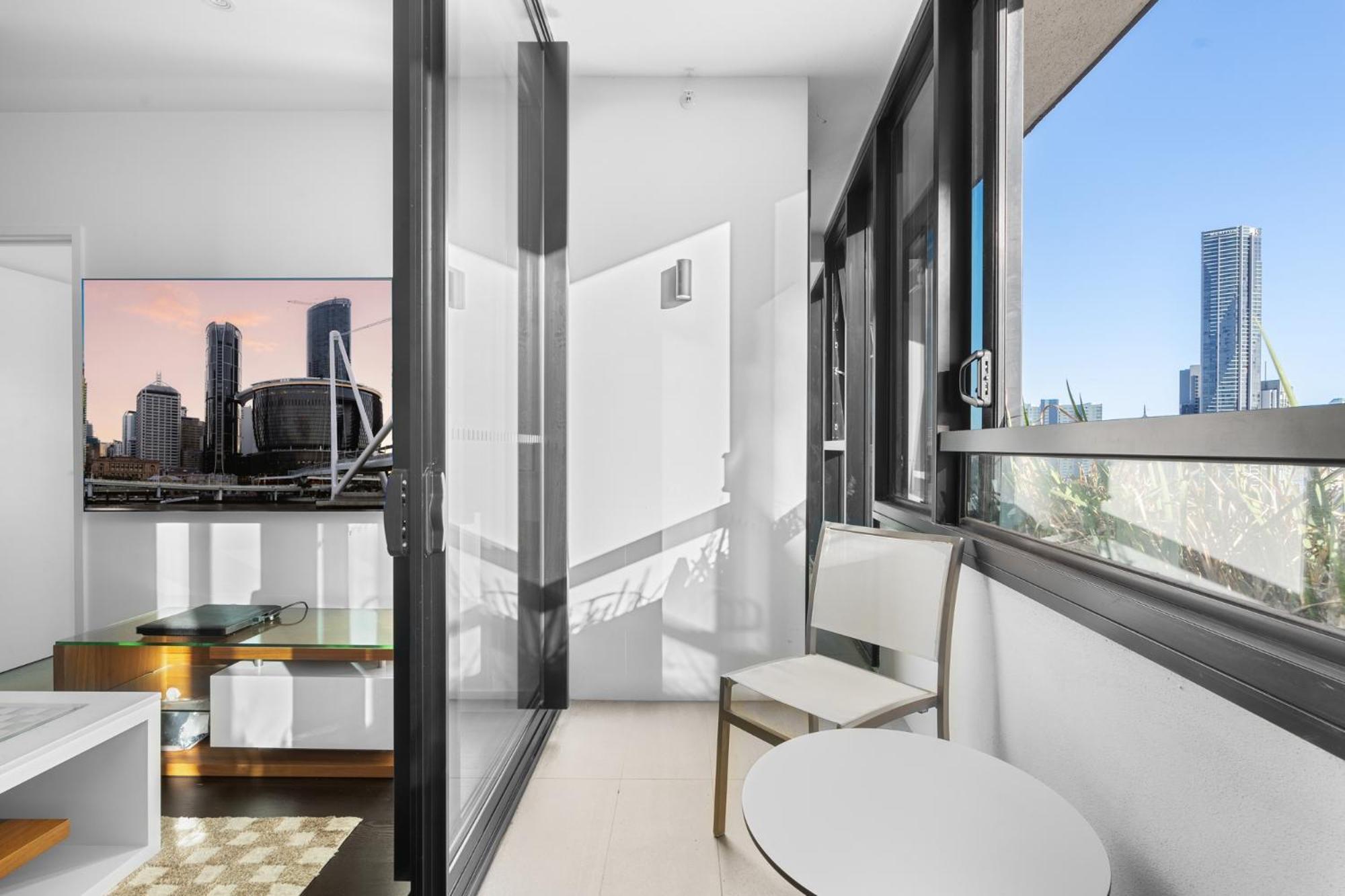 Apartment Escape With Balcony & Resort-style Amenities