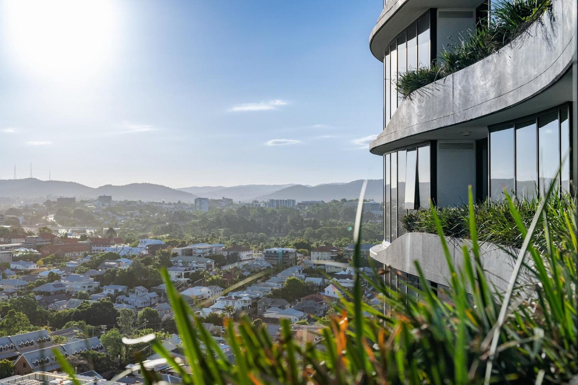 Escape With Balcony & Resort-style Amenities *