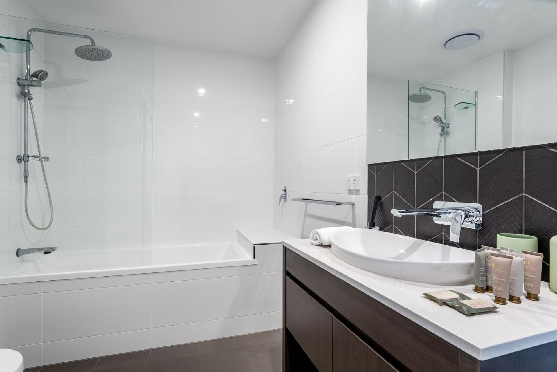 Russell St Retreat Stunning & Park Views Apartment *