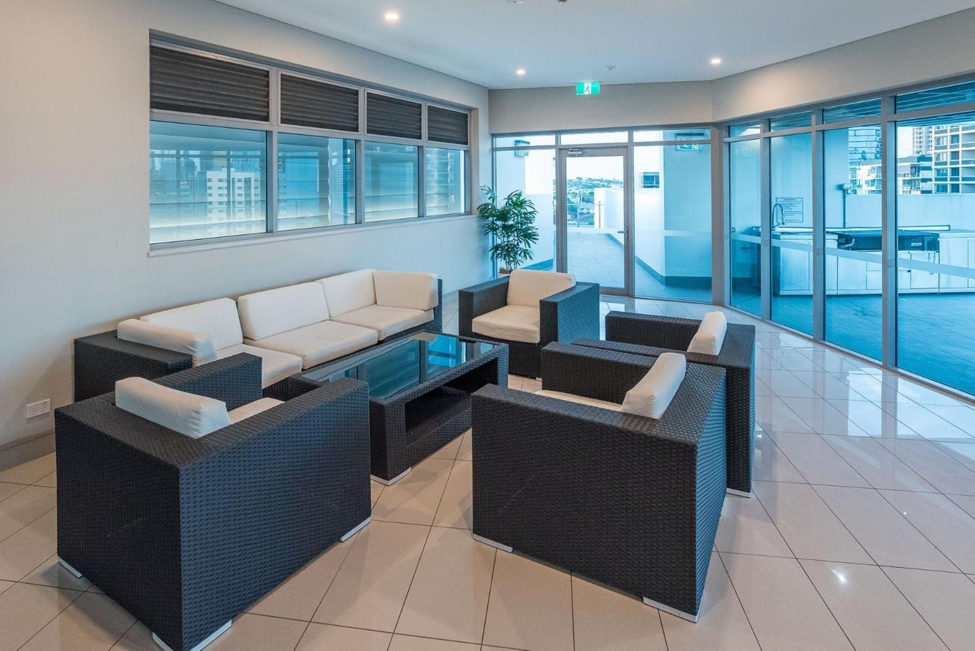 Russell St Retreat Stunning & Park Views Apartment *