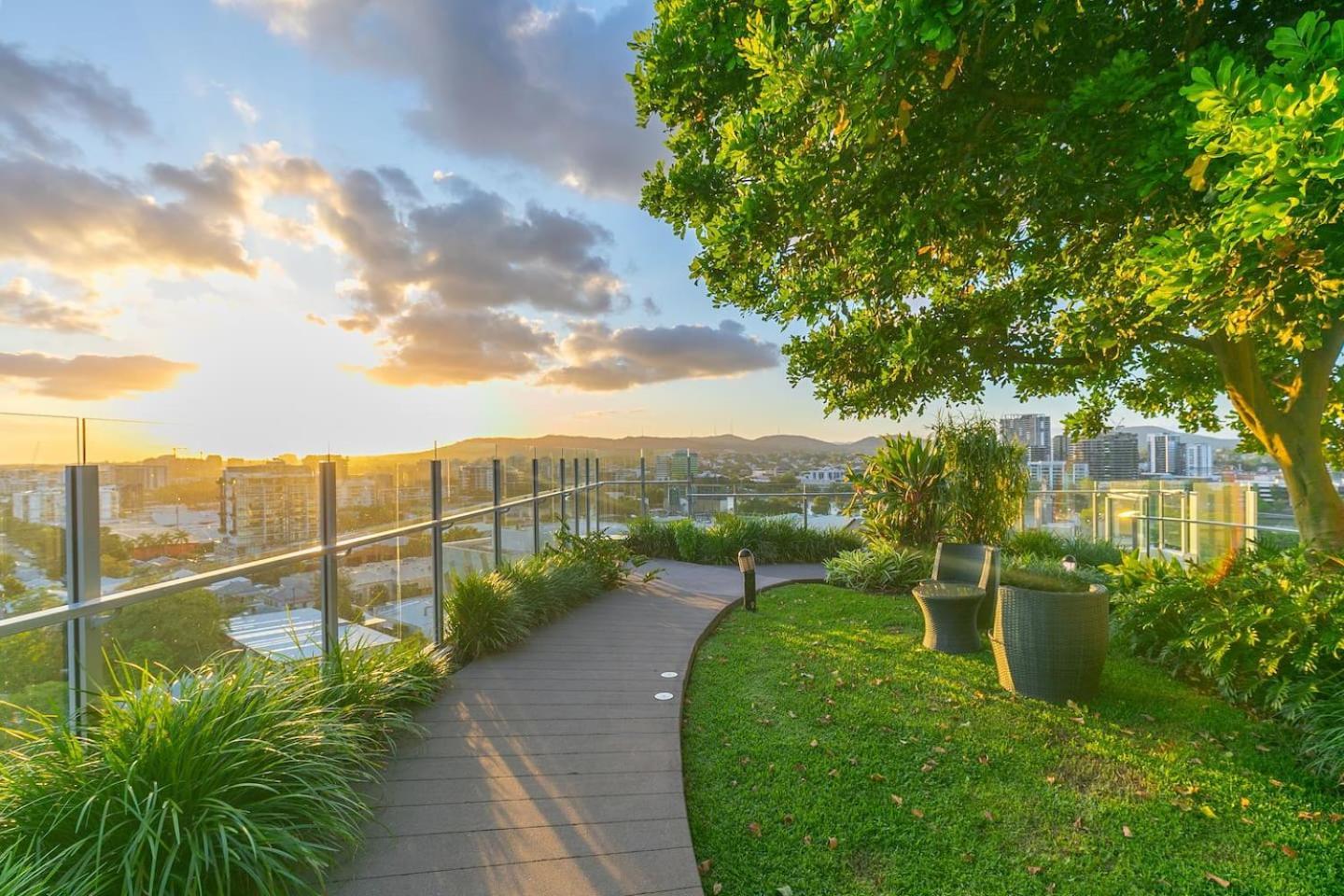 Boundless Horizons - Stylish Comfort & Views * Brisbane