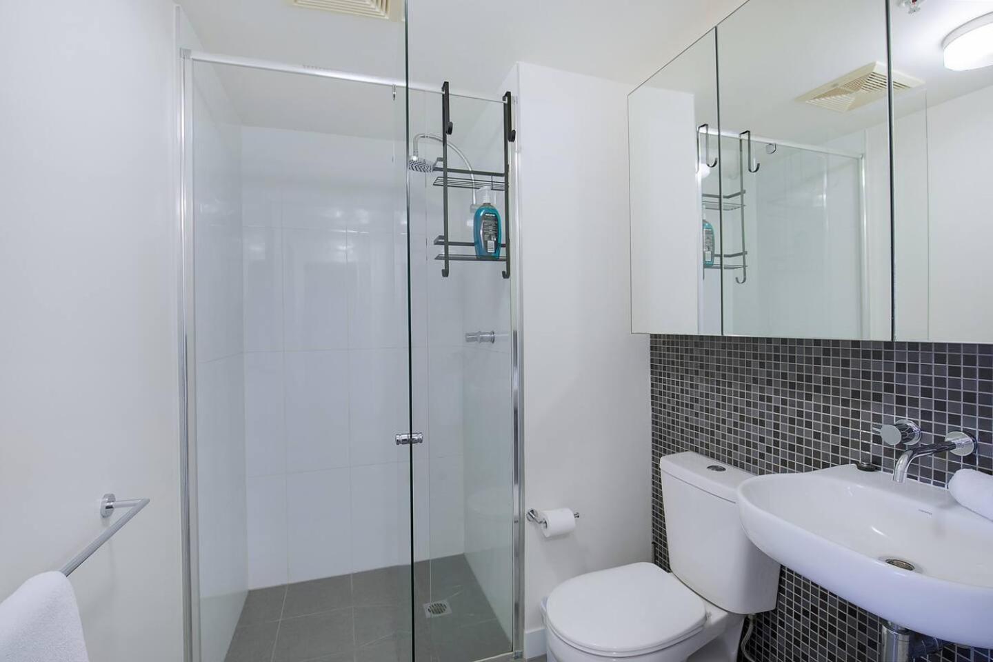 Boundless Horizons - Stylish Comfort & Views