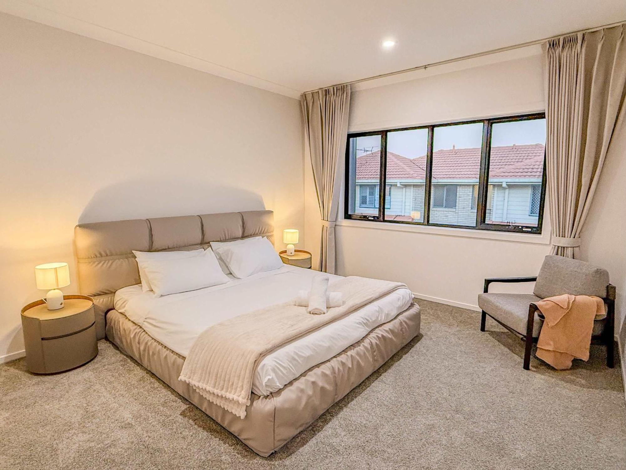 Cassa Aura Place - Modern 4br Homes Holiday home *