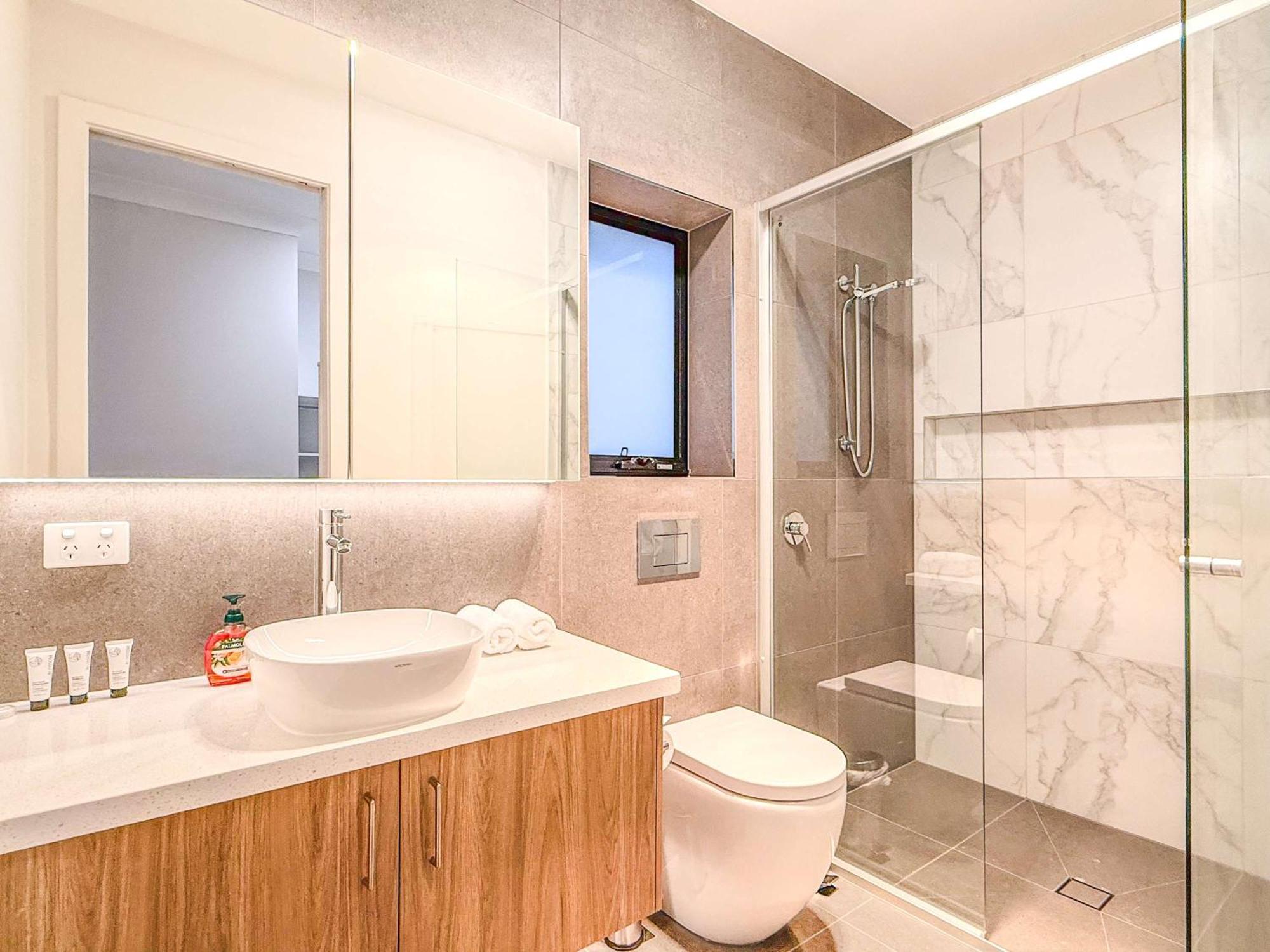 Cassa Aura Place - Modern 4br Homes Holiday home