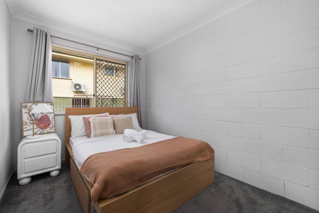 Duplex With 2 Private Homes Dual Units Acacia1&2 *