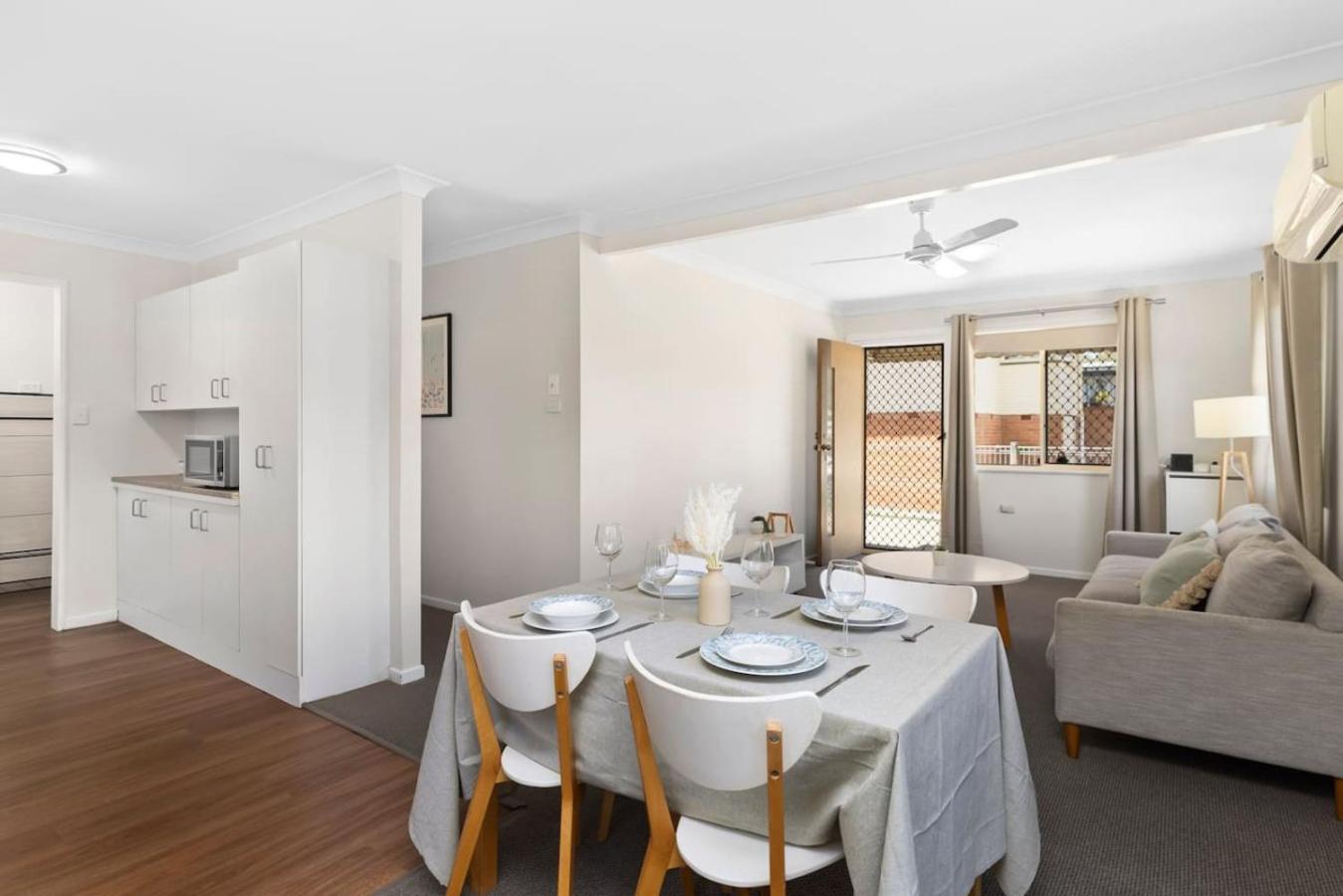 Duplex With 2 Private Homes Dual Units Acacia1&2 Apartment