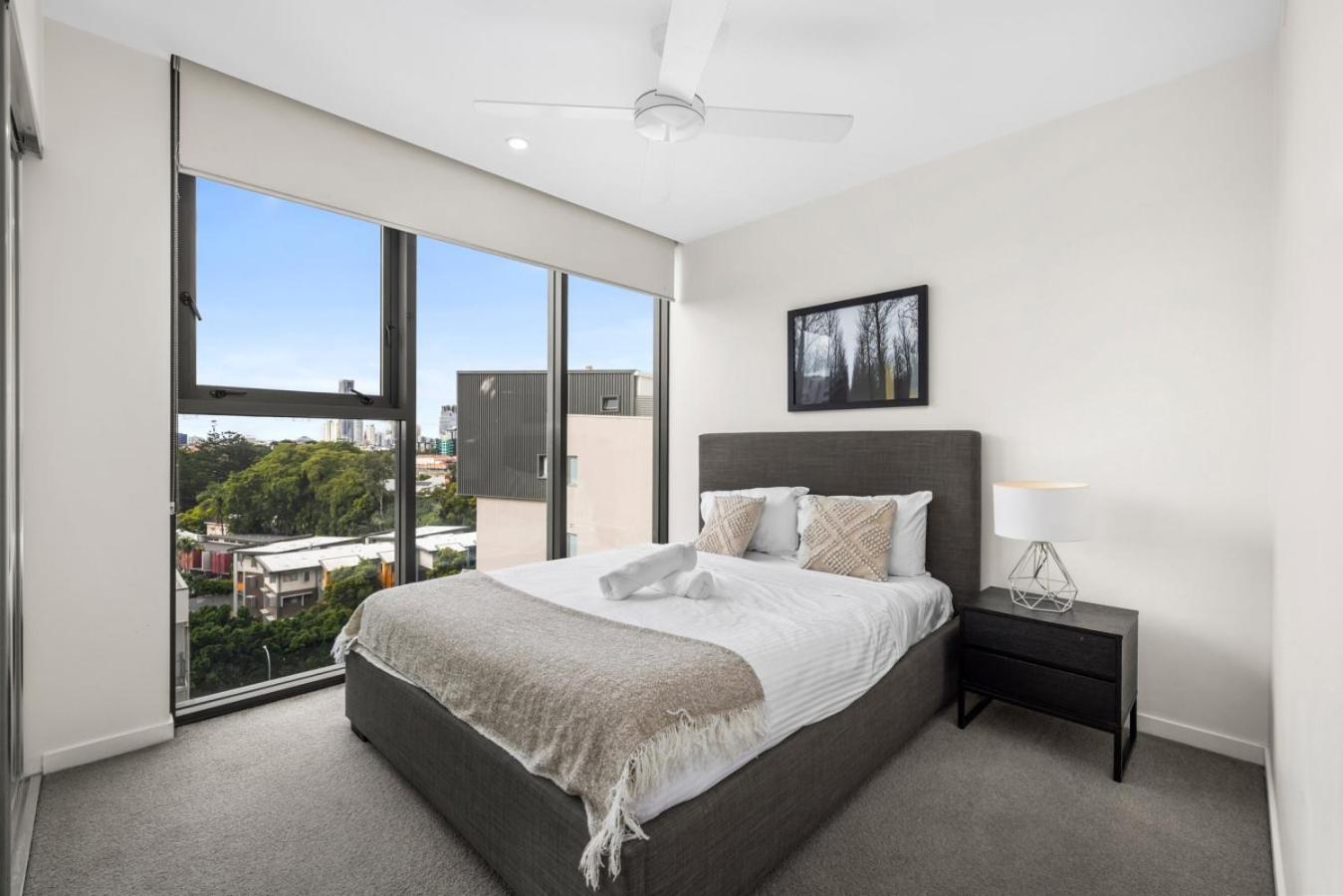 Apartment Experiencing Uni Life 2br Kelvin Grove Parking 703 Brisbane