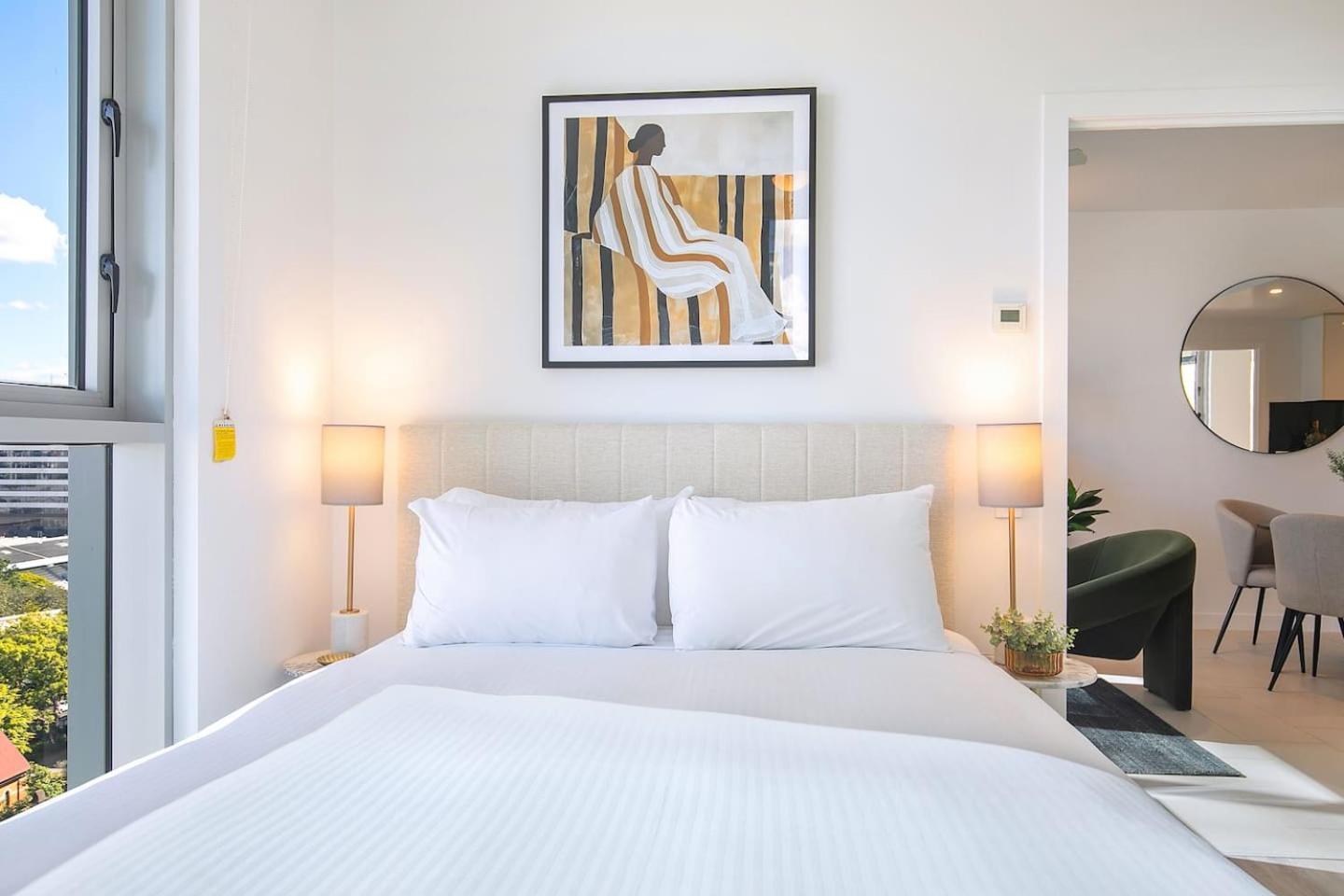 Apartment 'oliva On Brookes' Chic Inner-city Escape With Pool Brisbane