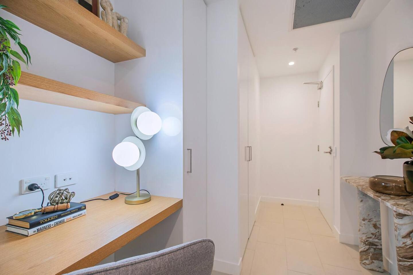 'oliva On Brookes' Chic Inner-city Escape With Pool Apartment