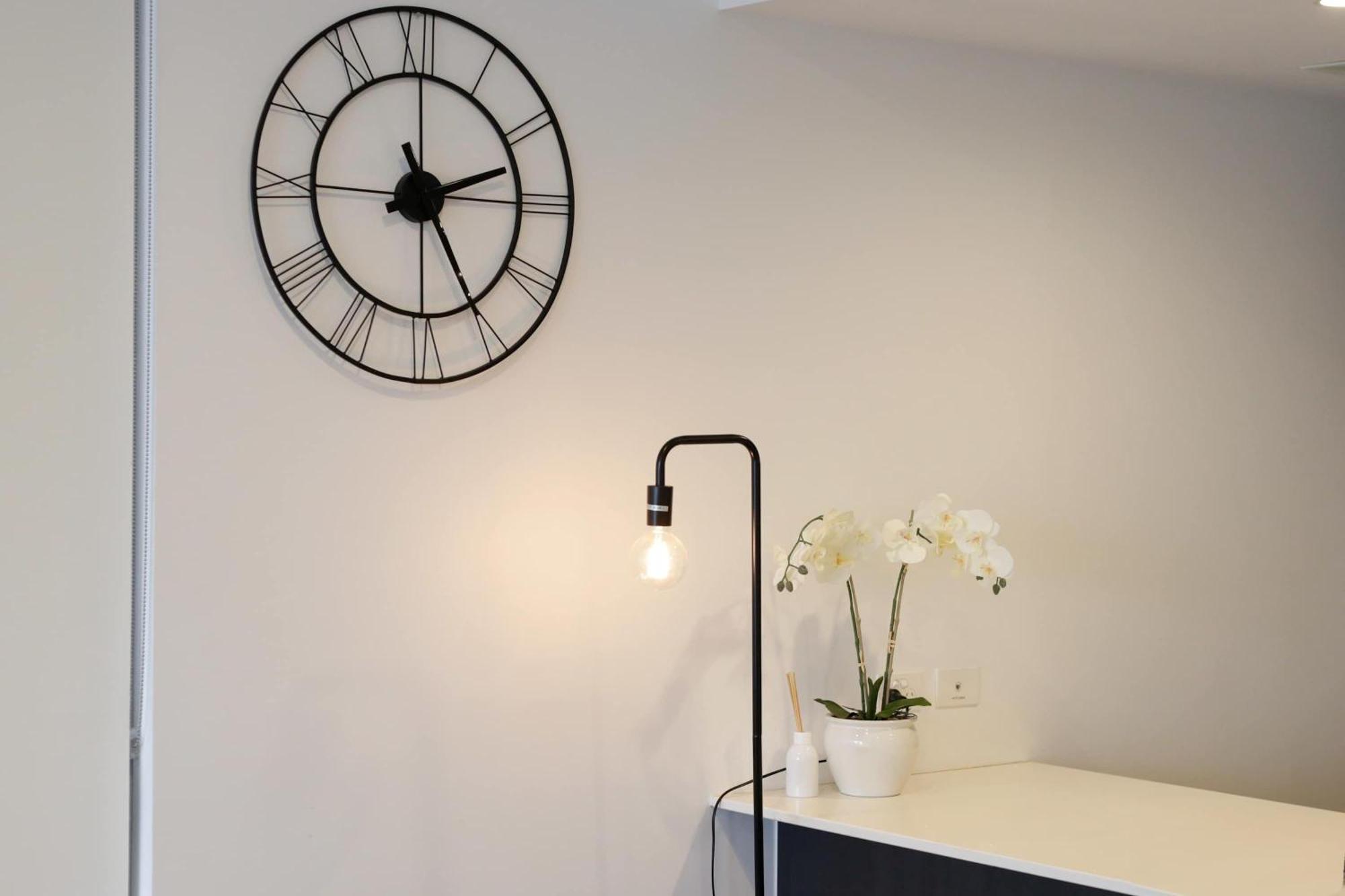 Apartment Tranquil River-view 2-bedroom High-rise *