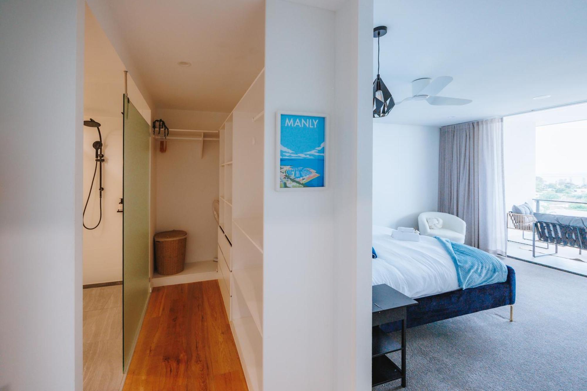 3-bedroom With Sea View, Rooftop Pool, Study & Free Parking Brisbane