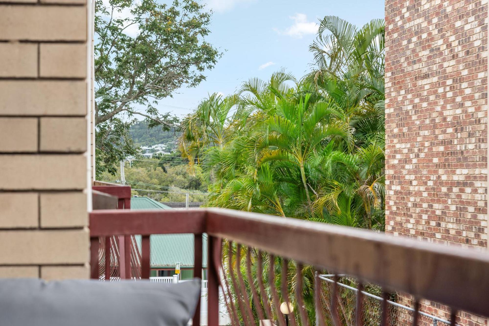 Apartment Sunny 1br Near Hospital, Qut & Cbd With Parking!