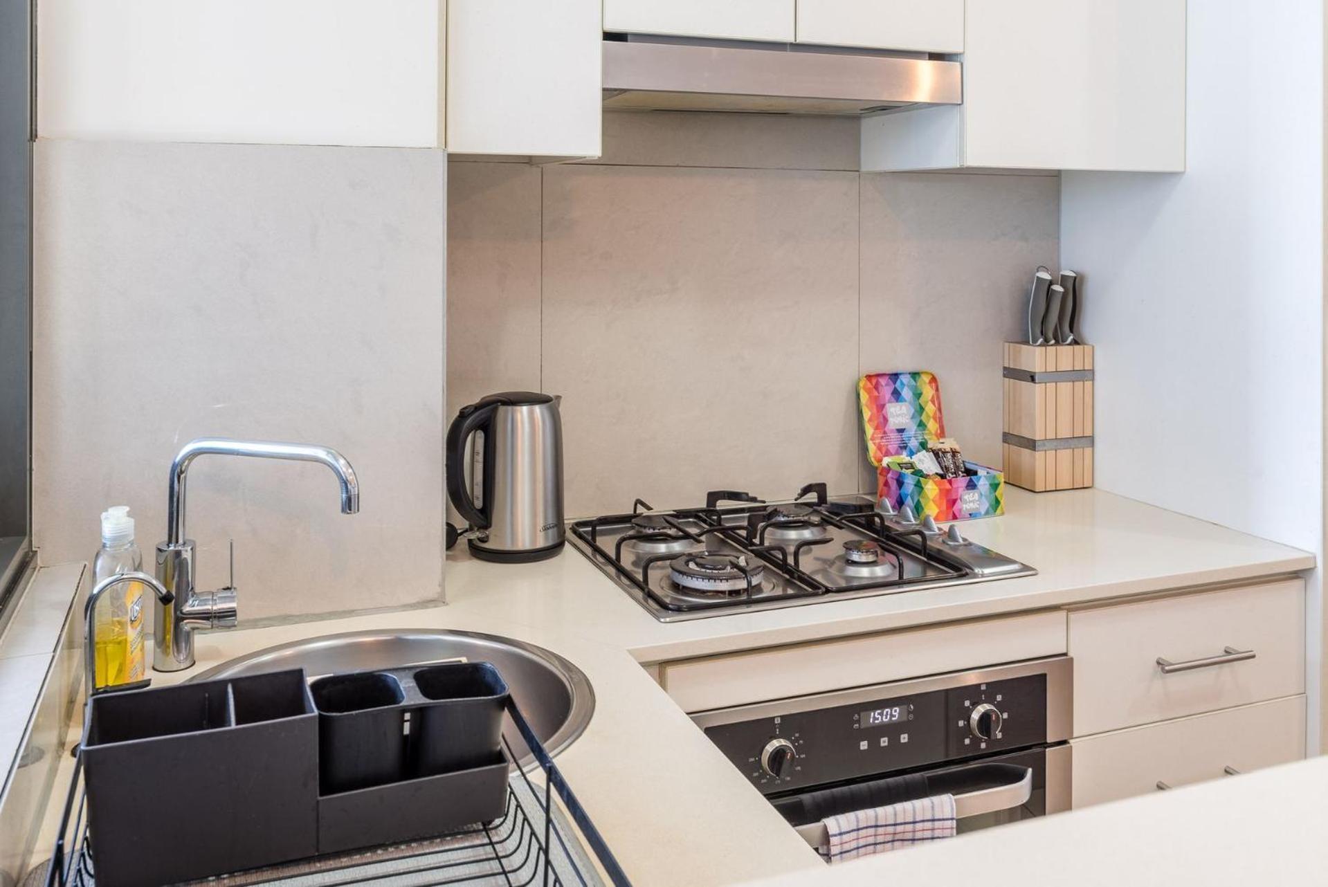 Skyline Viewpoint Escape Parking - Pool - Gym