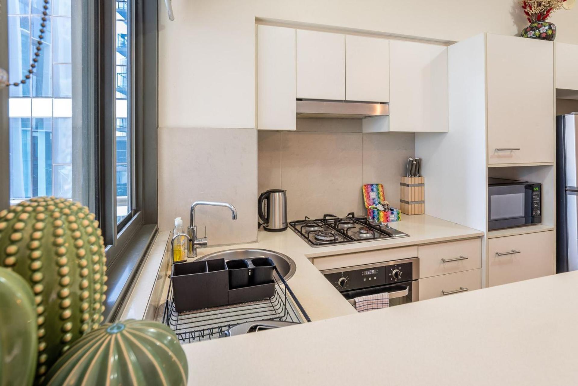 Skyline Viewpoint Escape Parking - Pool - Gym Apartment Brisbane