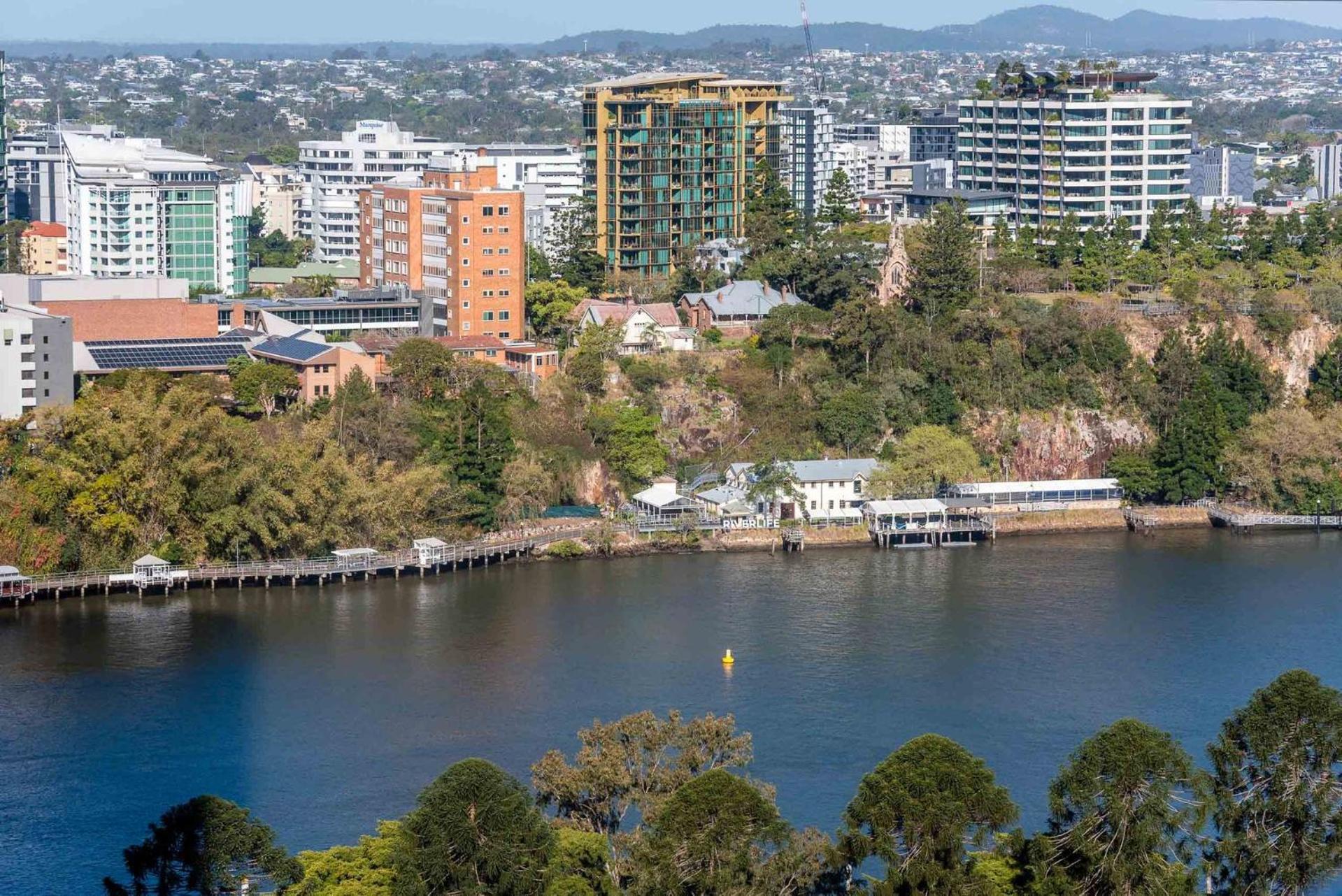 Apartment Skyline Viewpoint Escape Parking - Pool - Gym *
