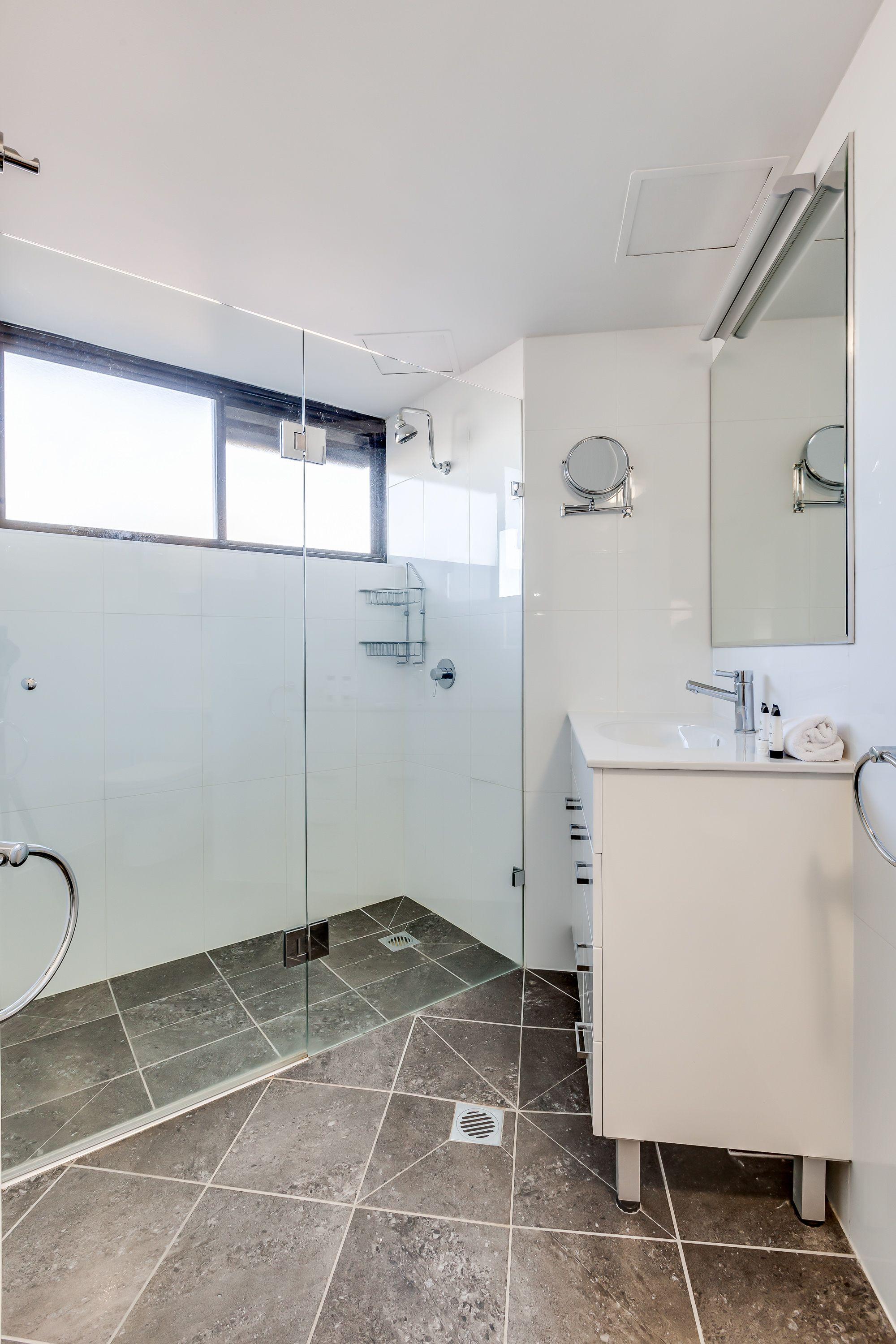 Hillcrest Aparthotel