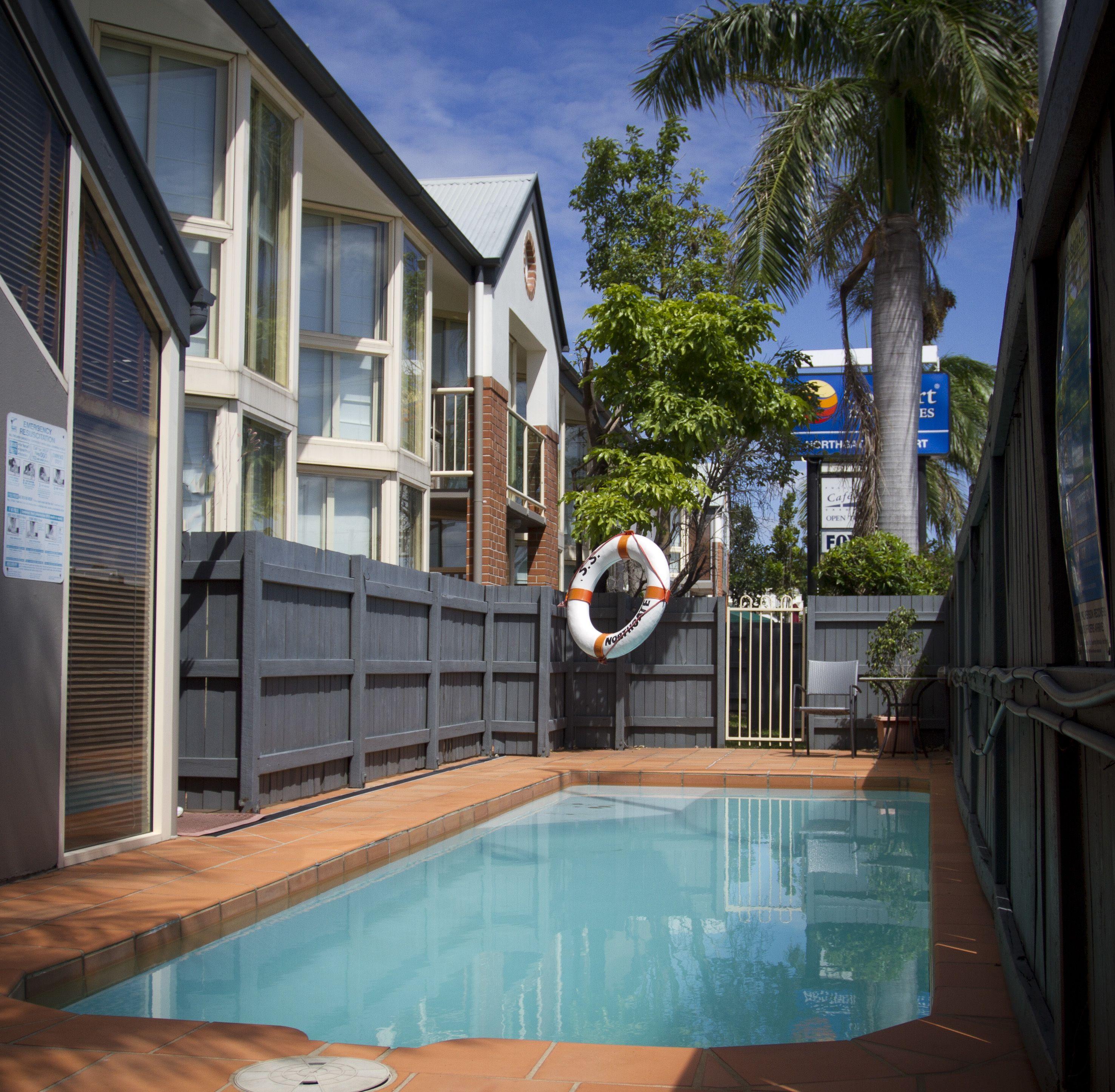 Comfort & Northgate Airport Inn