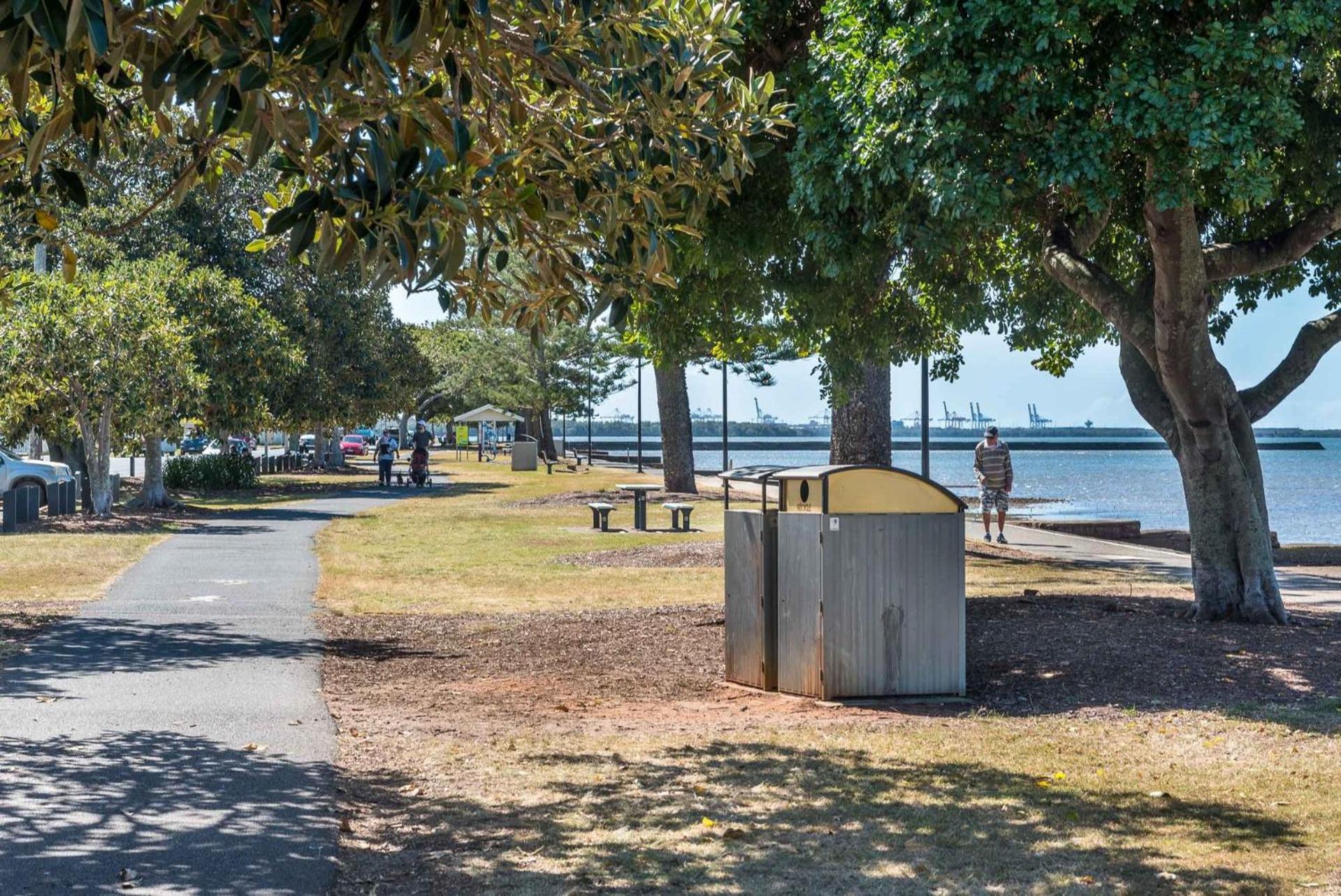 Bayside Breeze Seaside Serenity Apartment