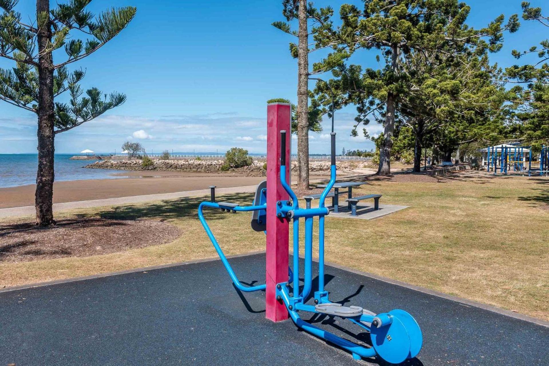 Bayside Breeze Seaside Serenity