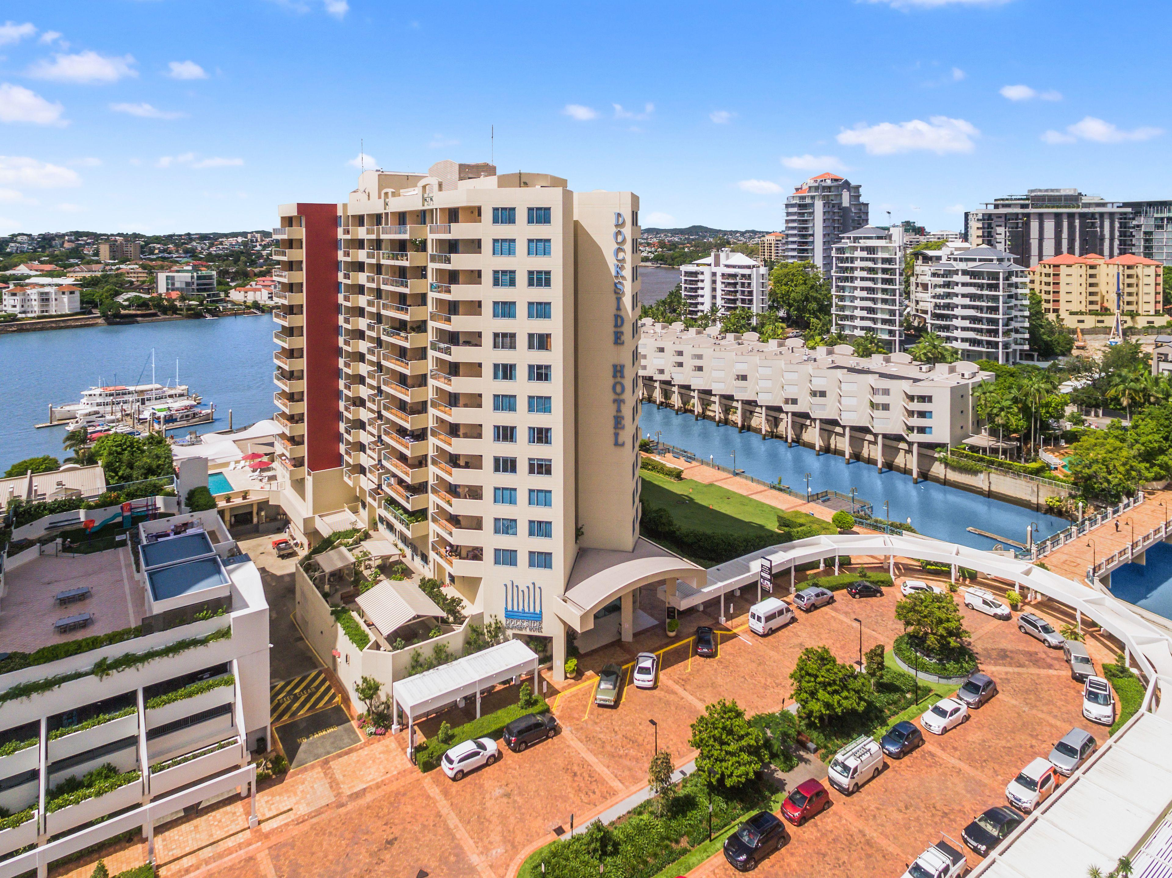 Dockside Aparthotel 4*