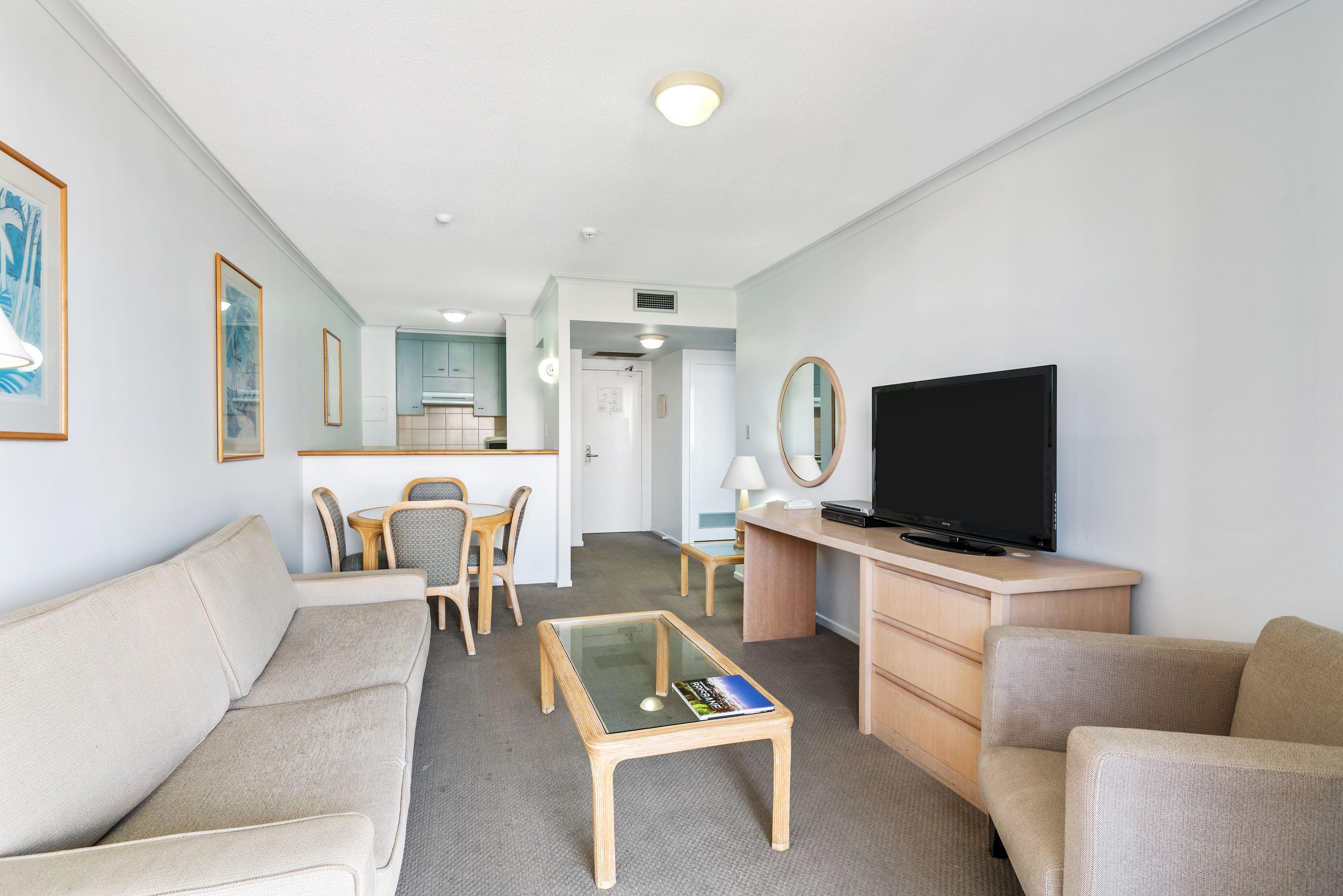 Dockside Aparthotel 4*