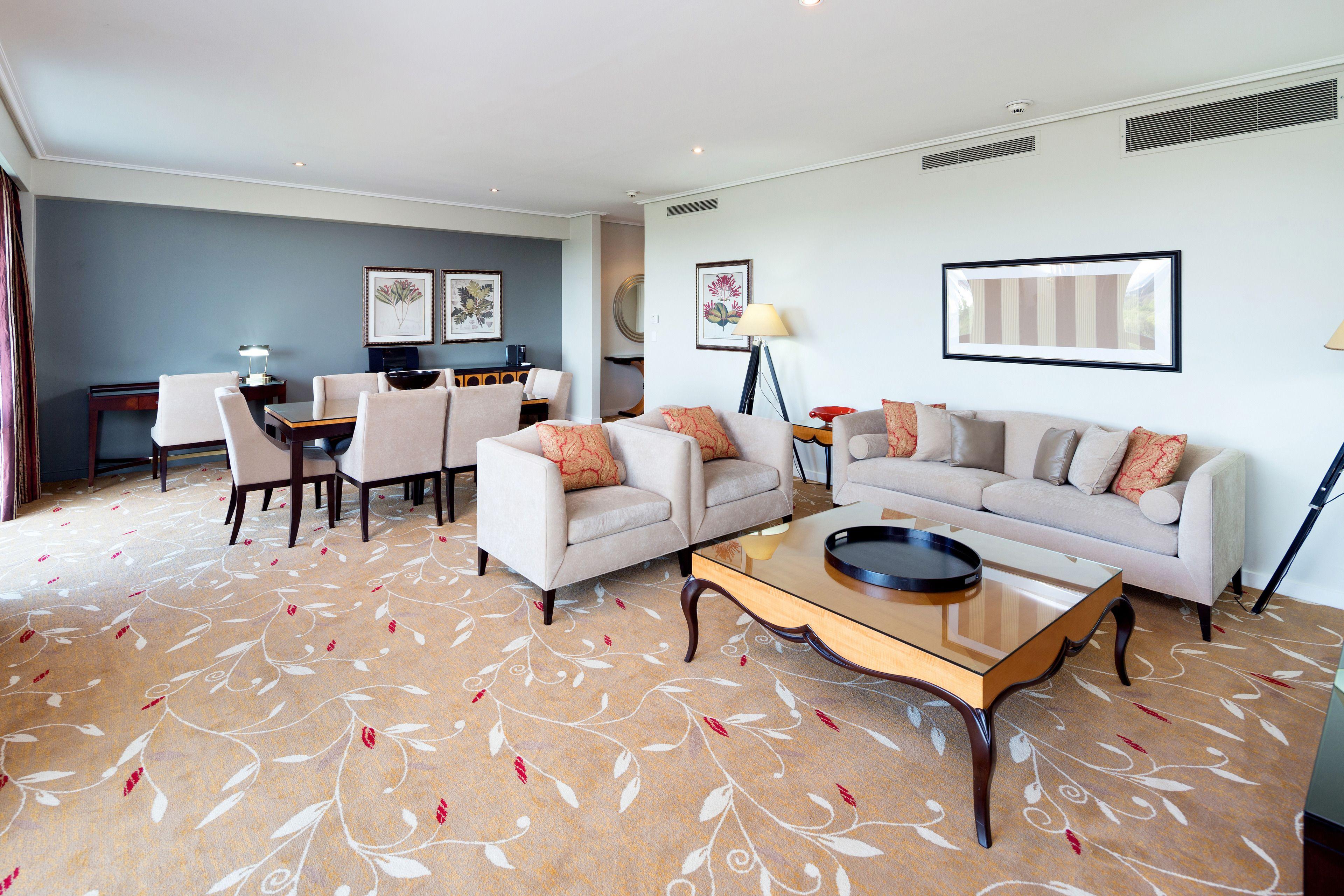 Royal On The Park Hotel 5*