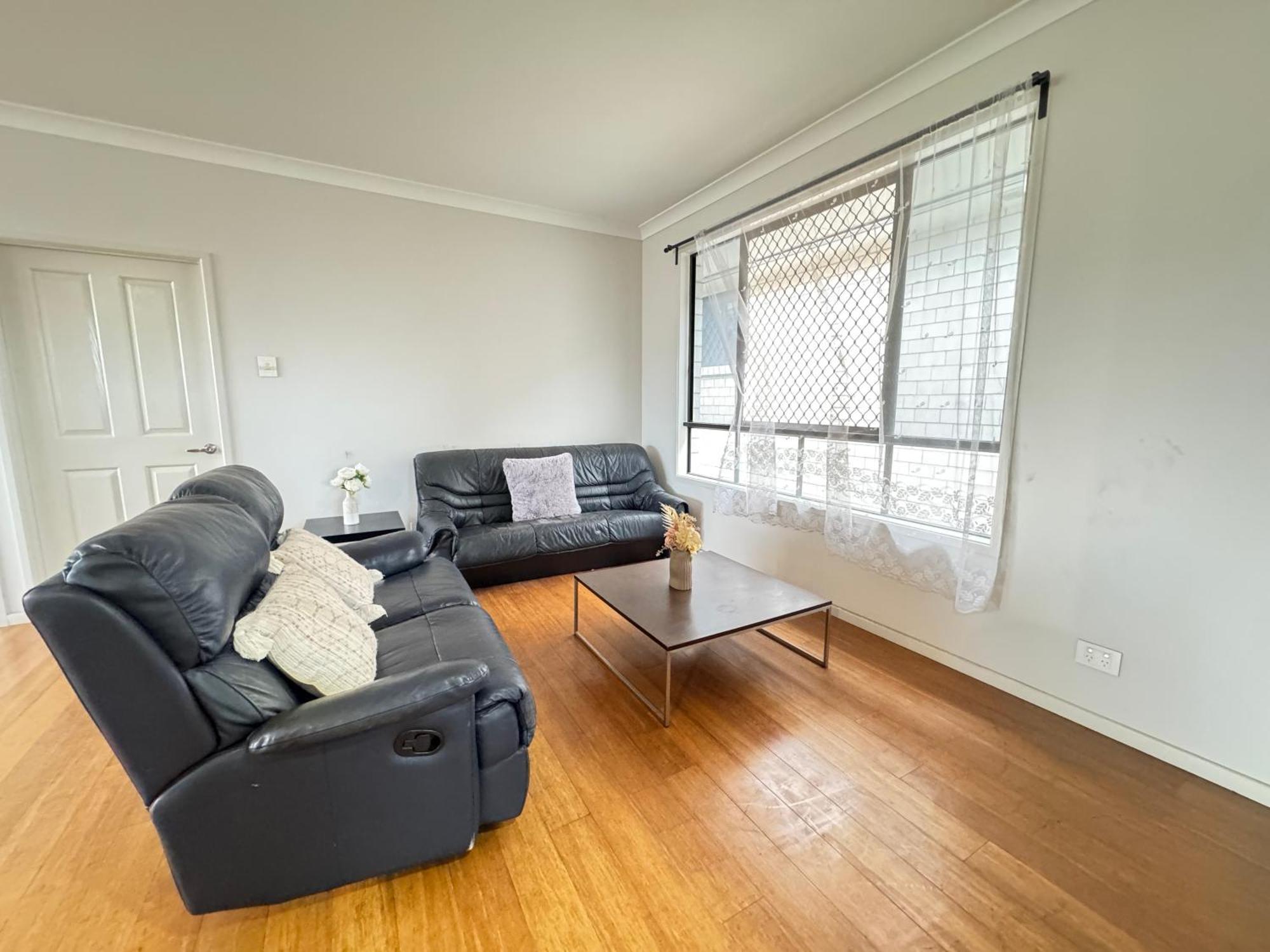 Sunny Double With Ensuite In Coopers Plains Homestay