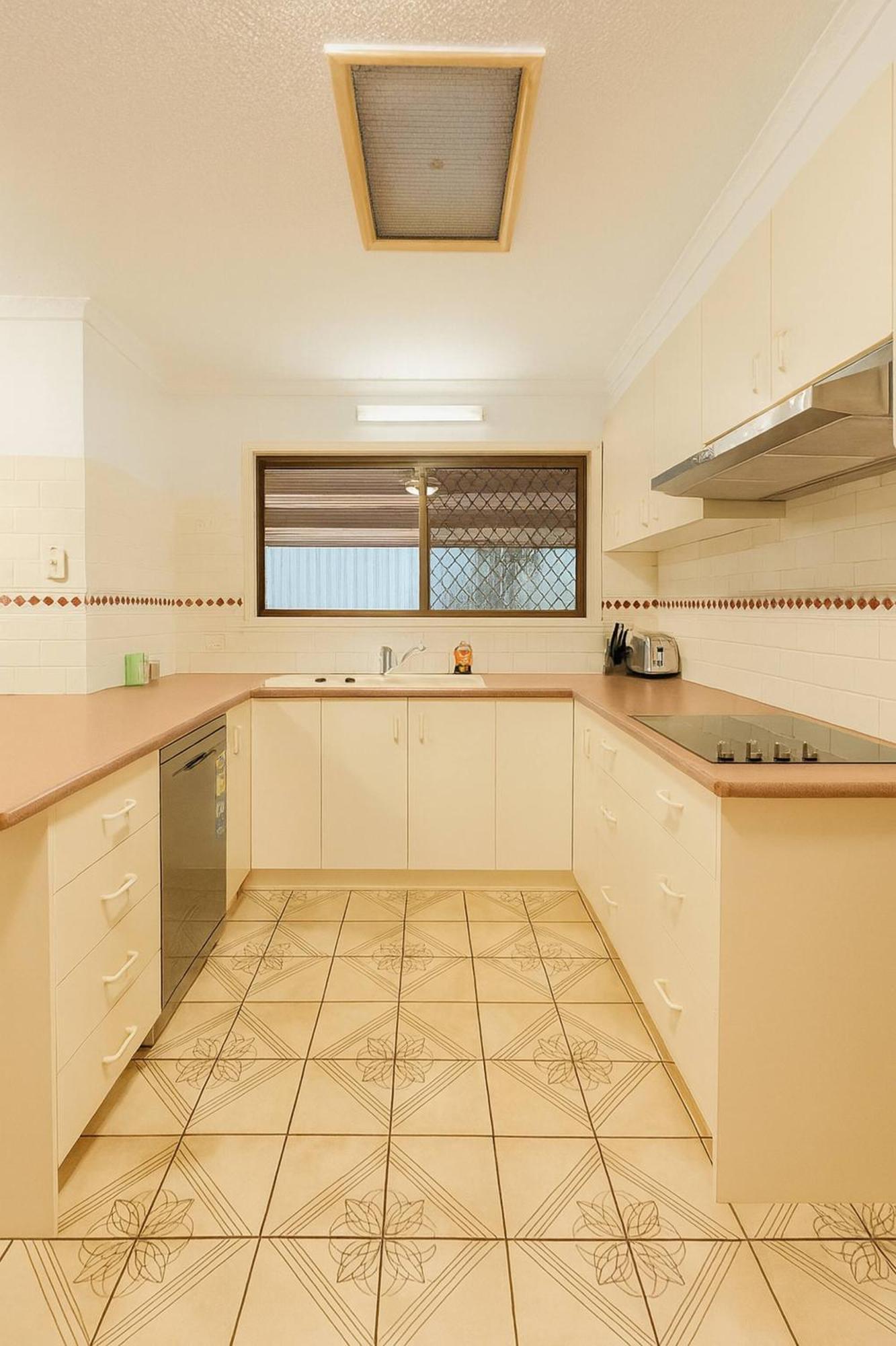 Vintage Soul - Spacious 5br Family Retreat In Macgregor Holiday home *