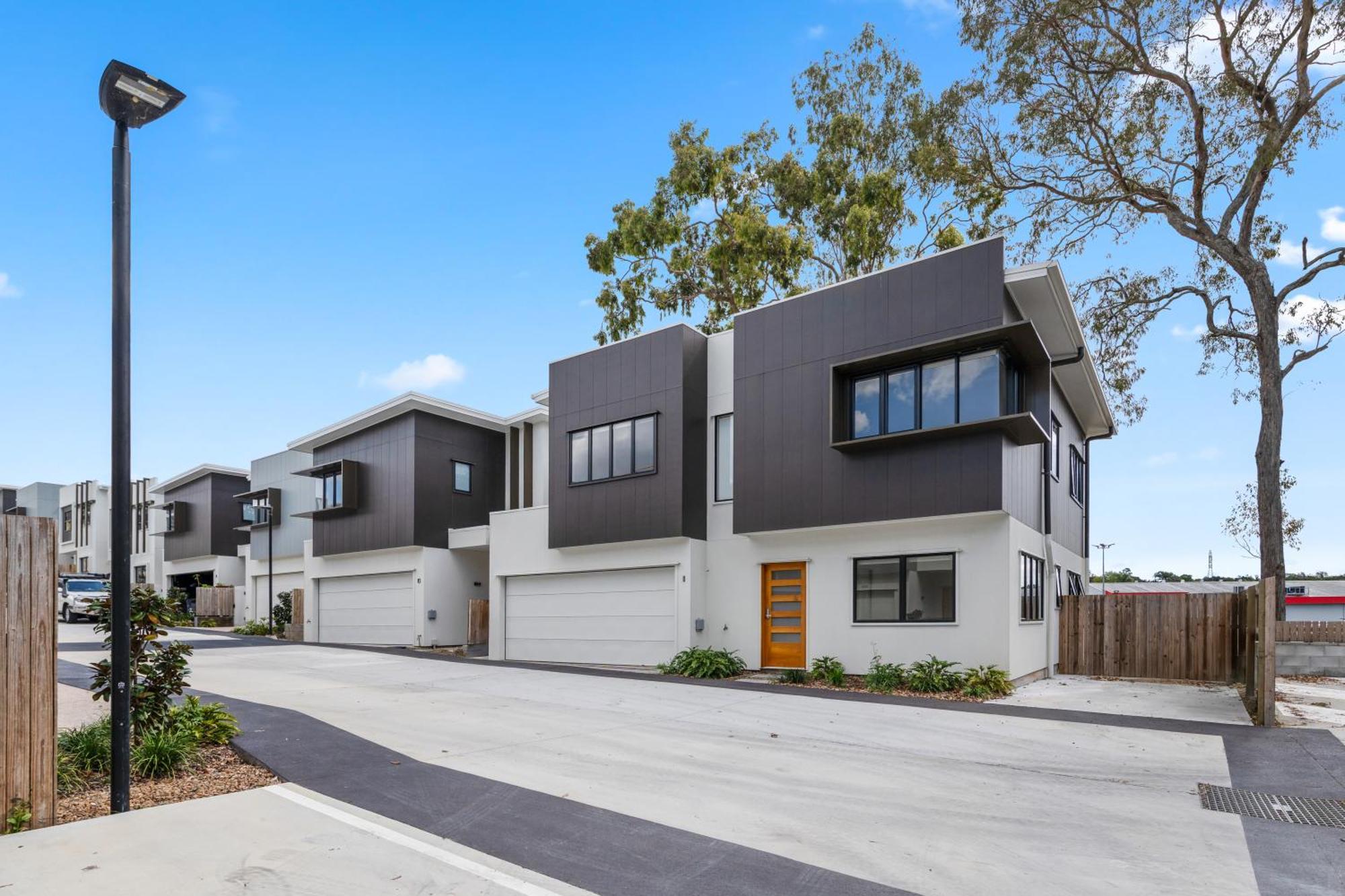 Cassa Aura Place - Modern 4br Homes Brisbane
