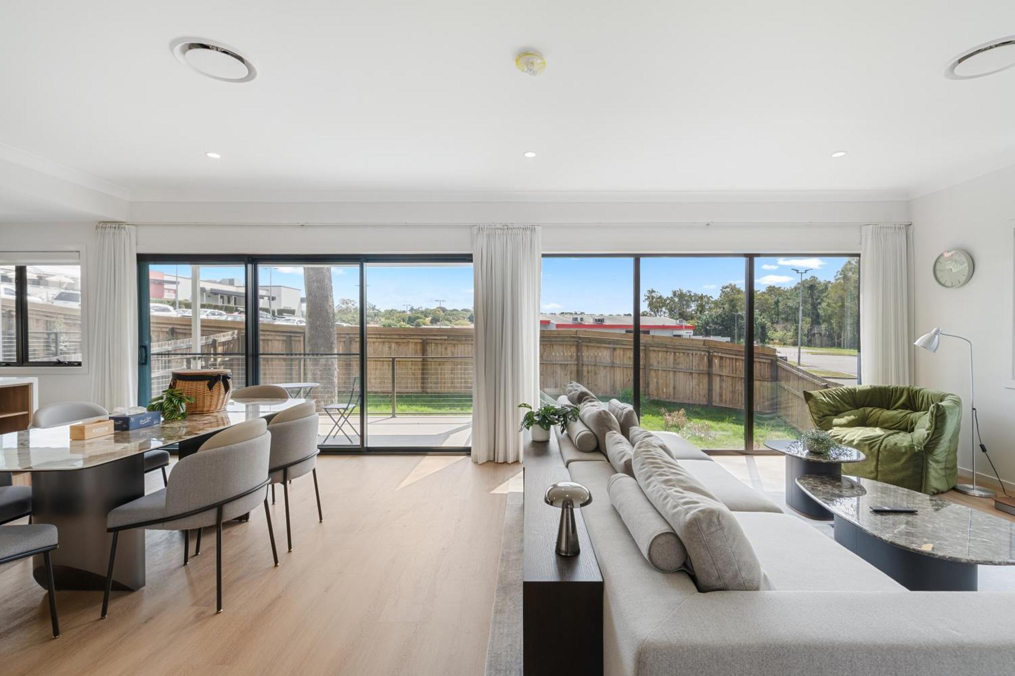 Cassa Aura Place - Modern 4br Homes Holiday home