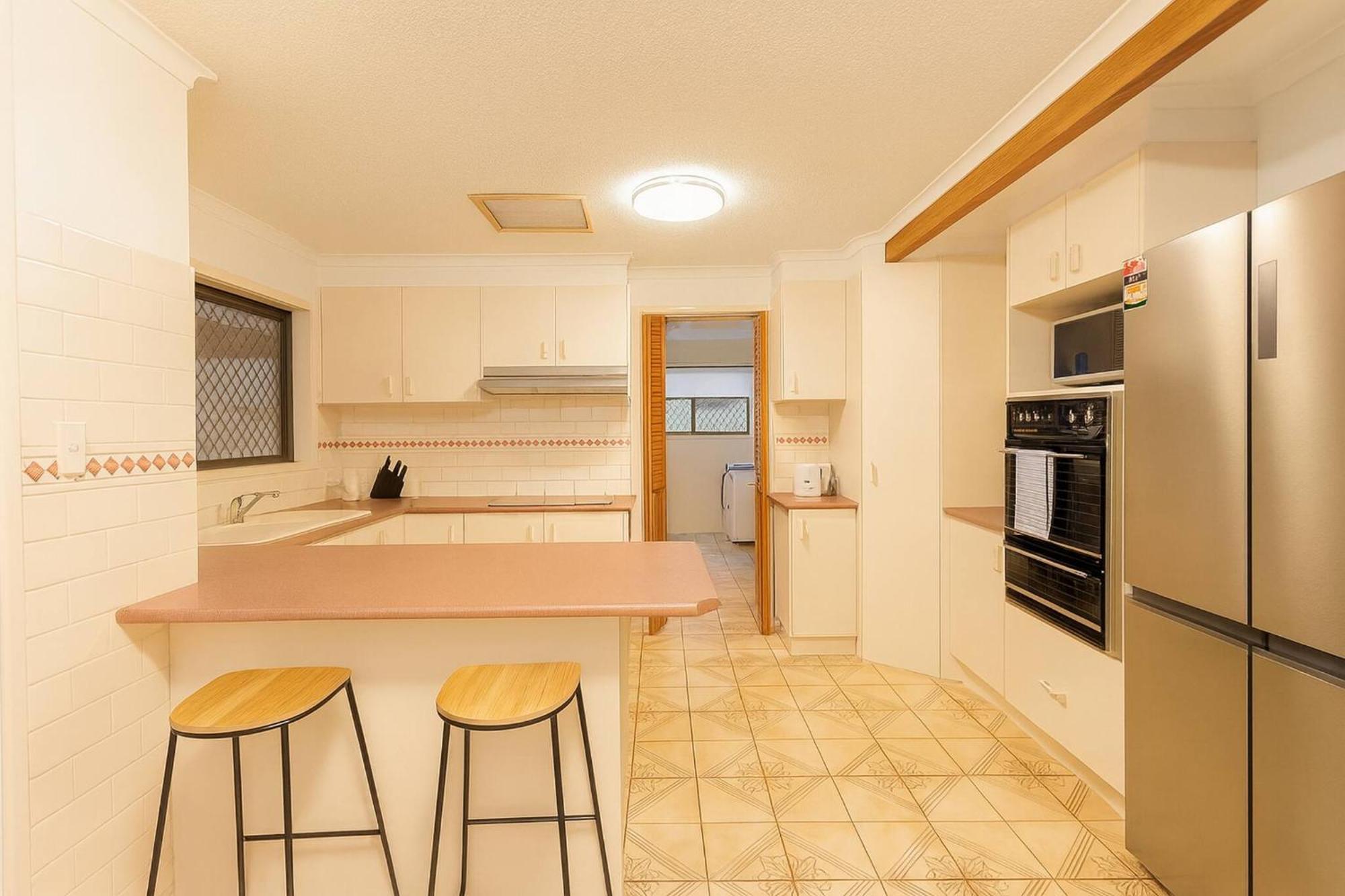 Vintage Soul - Spacious 5br Family Retreat In Macgregor Brisbane