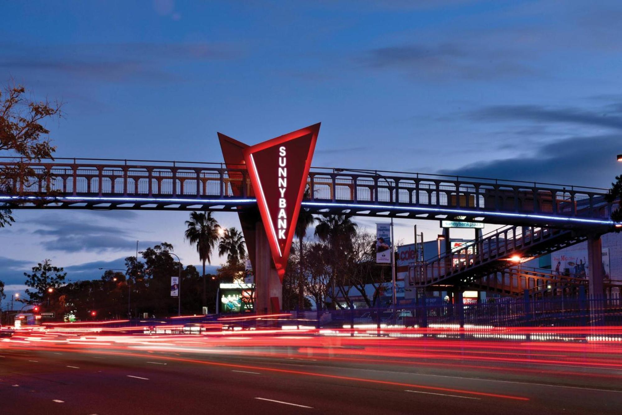 Vintage Soul - Spacious 5br Family Retreat In Macgregor Holiday home Brisbane