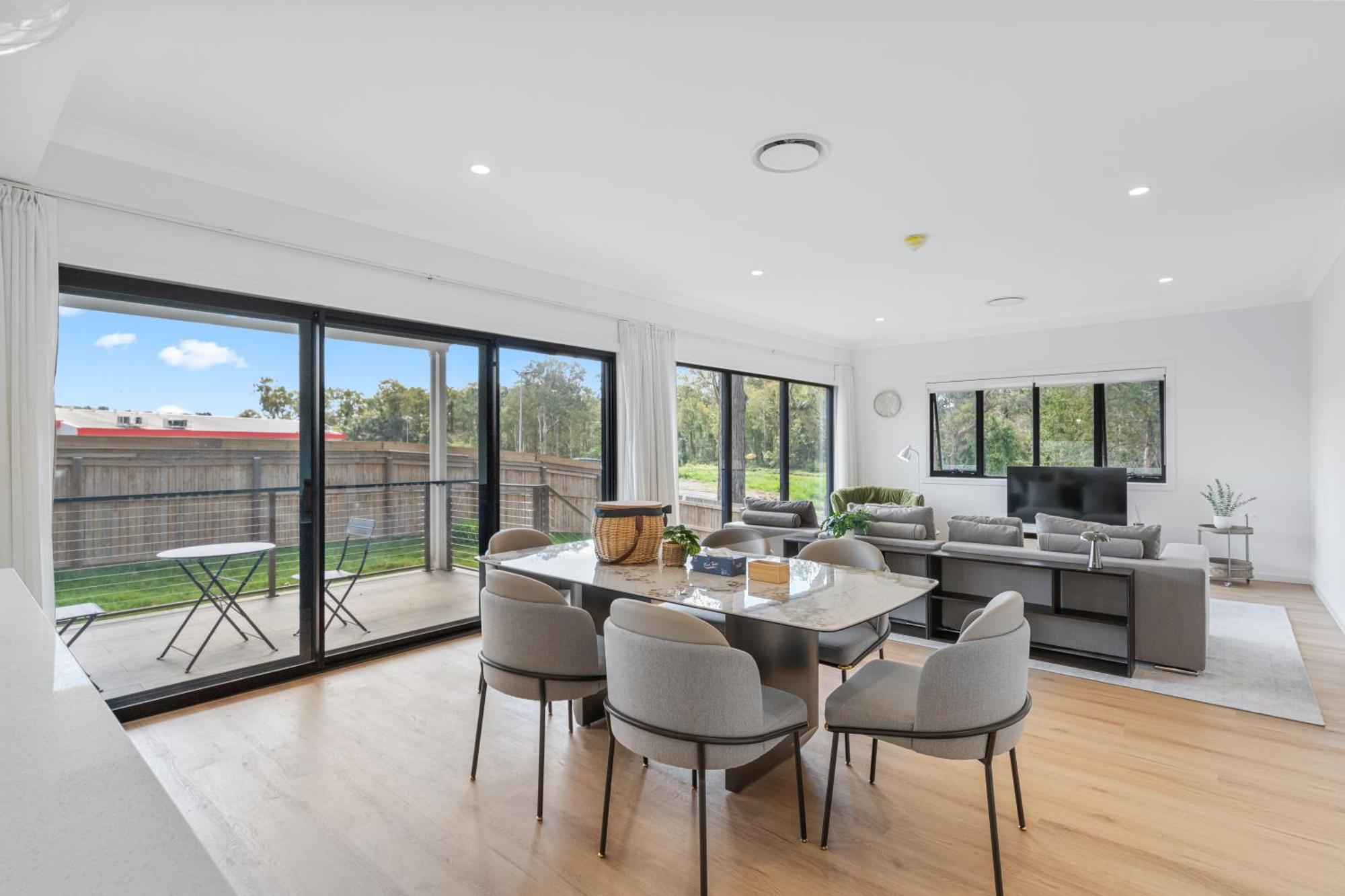 Cassa Aura Place - Modern 4br Homes * Brisbane
