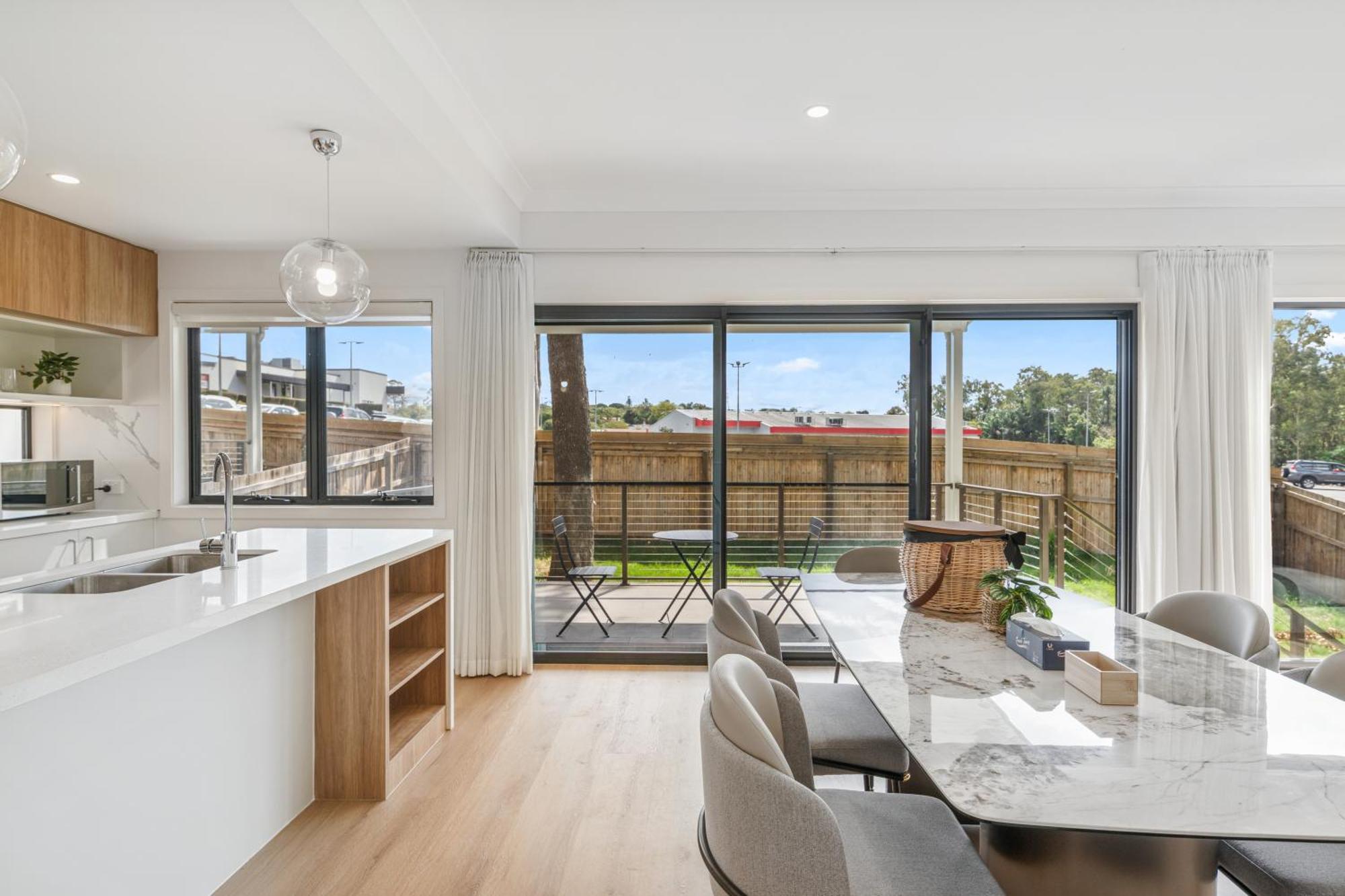 Cassa Aura Place - Modern 4br Homes Holiday home