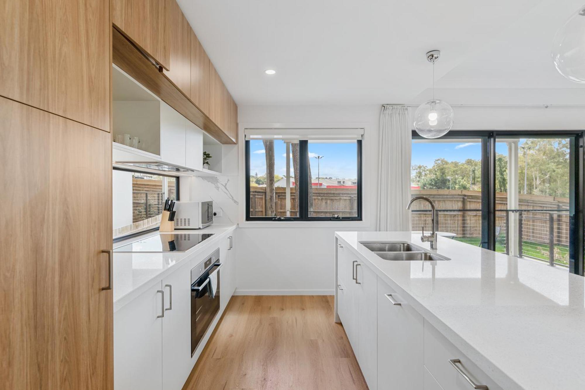 Cassa Aura Place - Modern 4br Homes