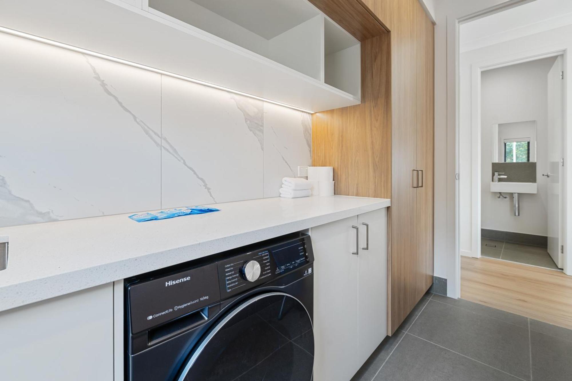 Cassa Aura Place - Modern 4br Homes Holiday home Brisbane