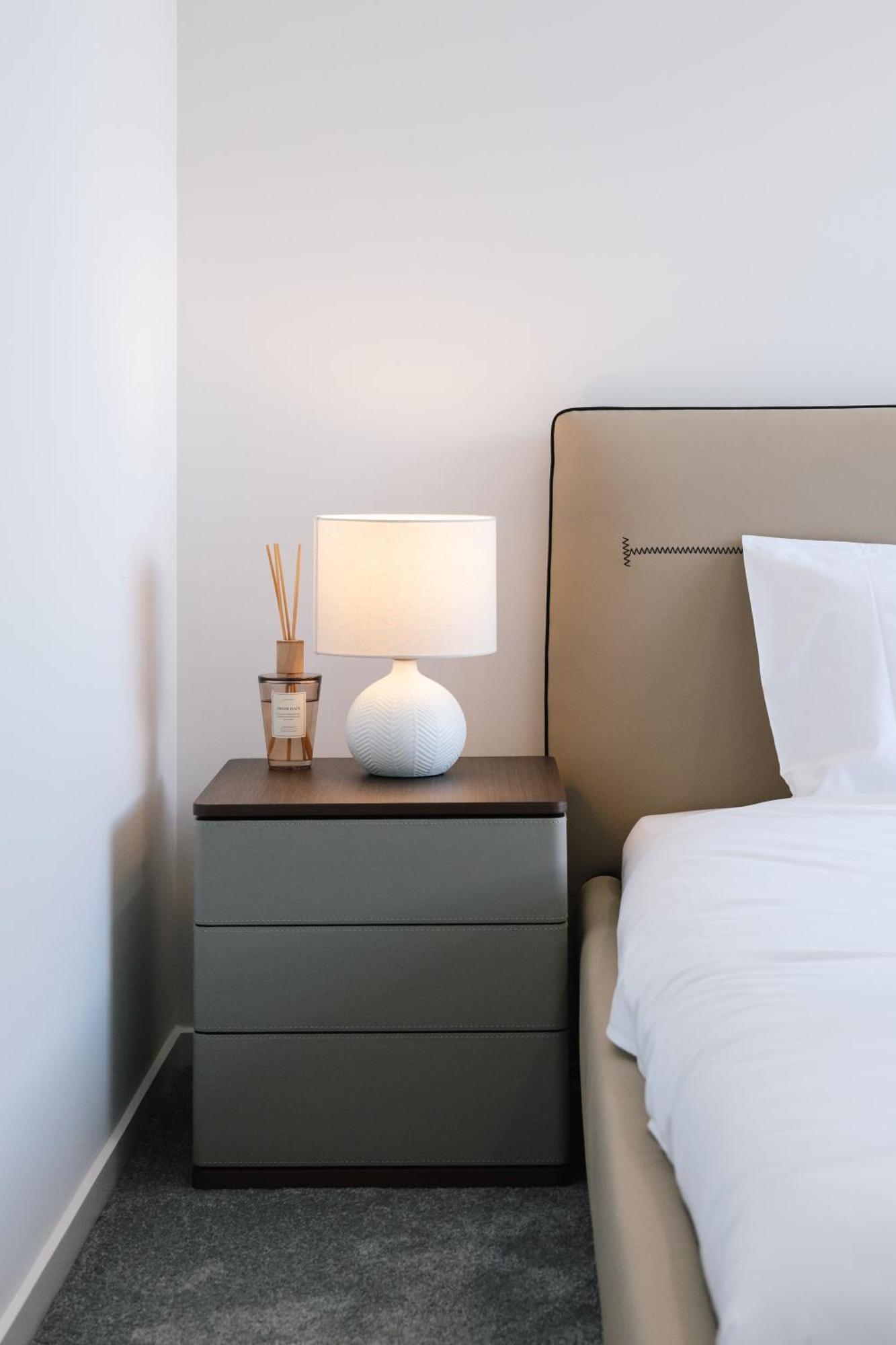 Cassa Aura Place - Modern 4br Homes Brisbane