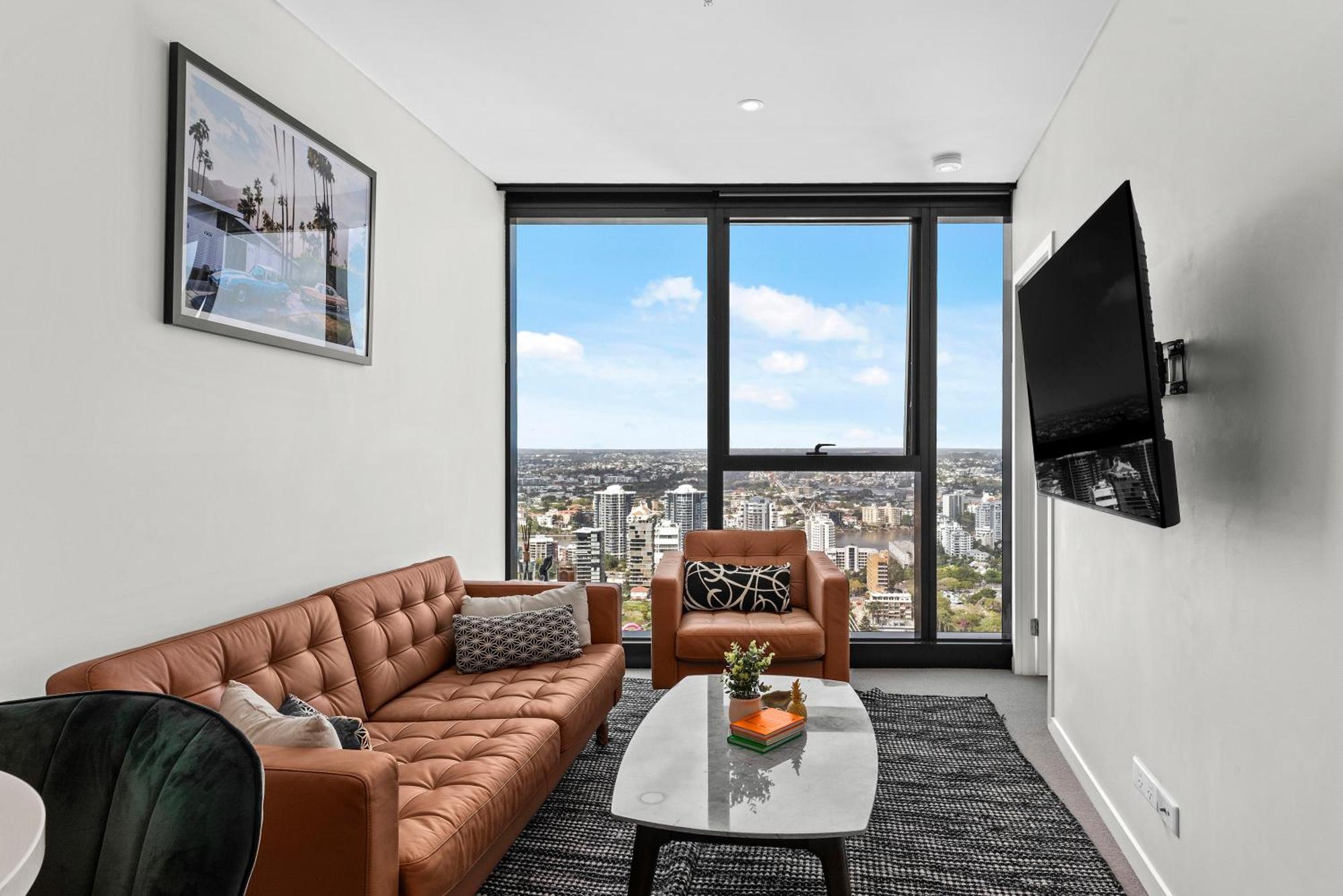 Sky - Cbd 2br With Stunning Views, Pool And Gym Brisbane