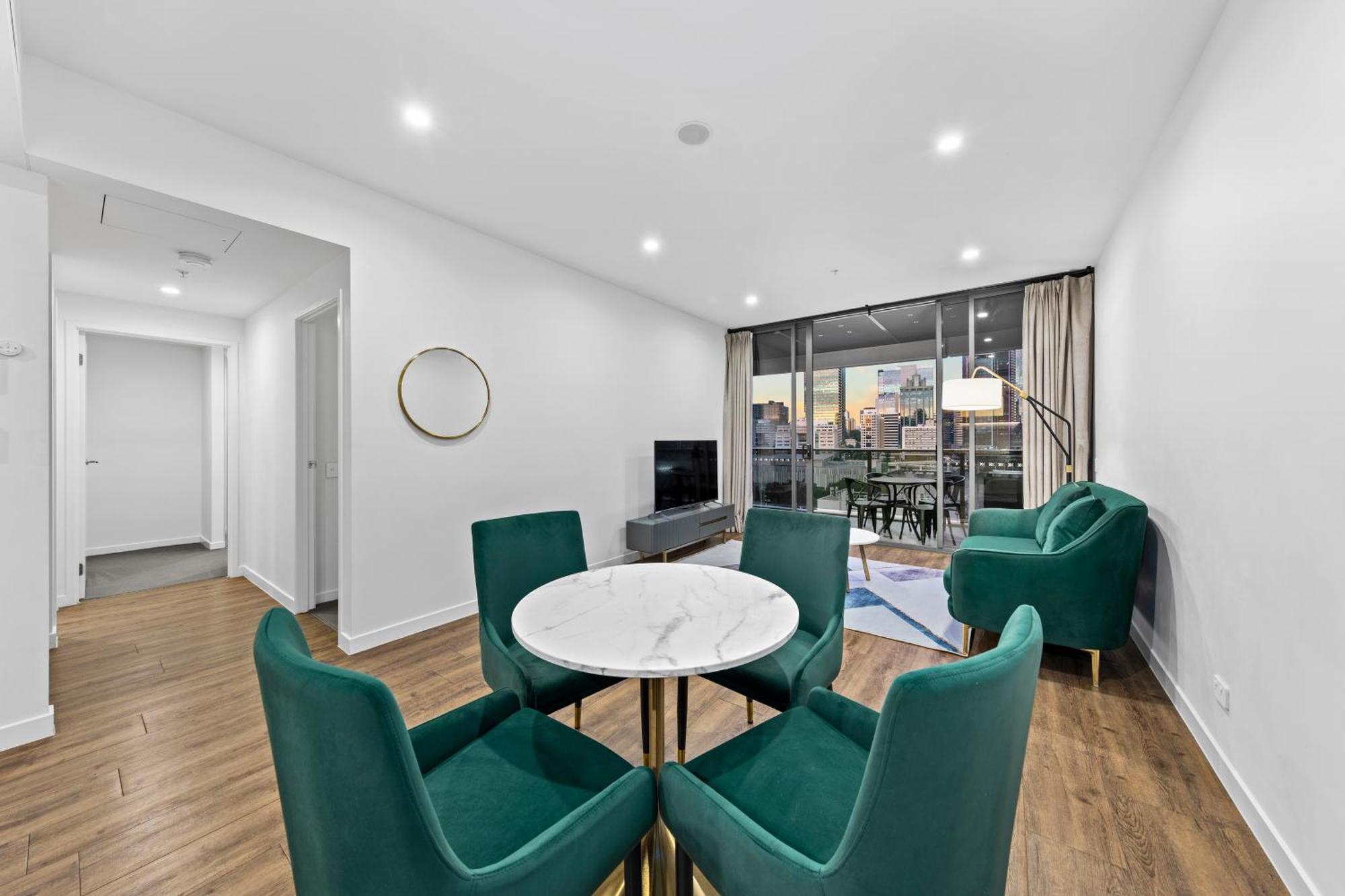 2br Escape At Lucid Apartment