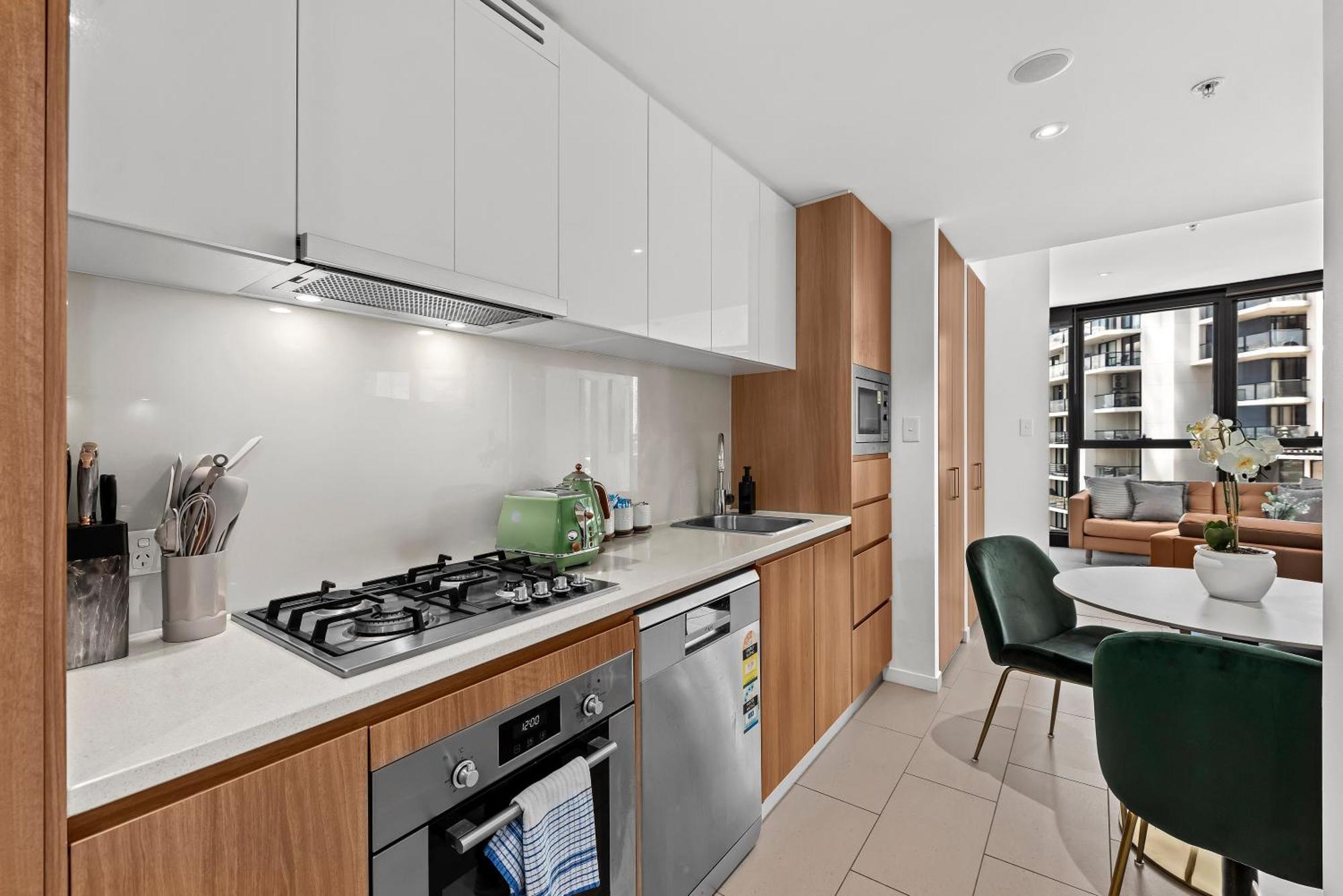 Stunning 2br - Tallest Building In Cbd Pool, Gym Apartment Brisbane