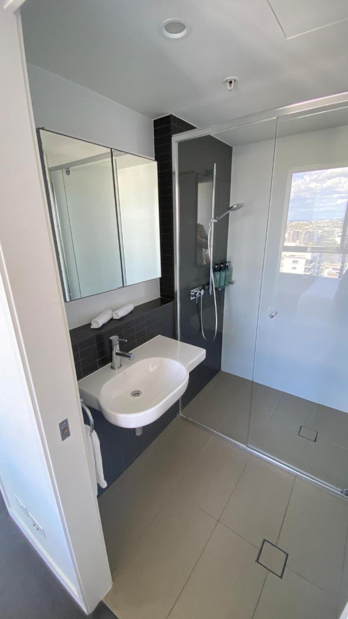 Apartment Riverview 2br With Pool And Parking Near Suncorp