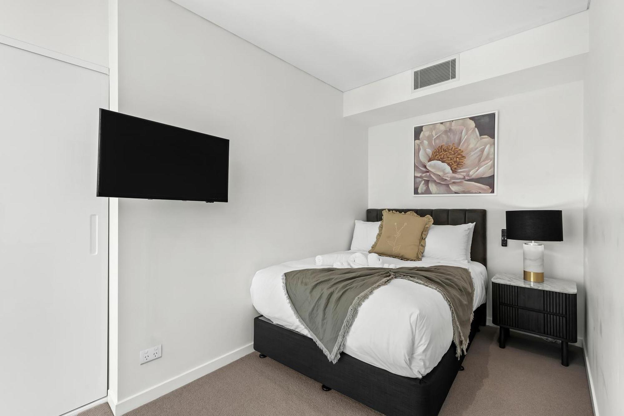 Sky - Cbd 2br With Stunning Views, Pool And Gym Apartment Brisbane