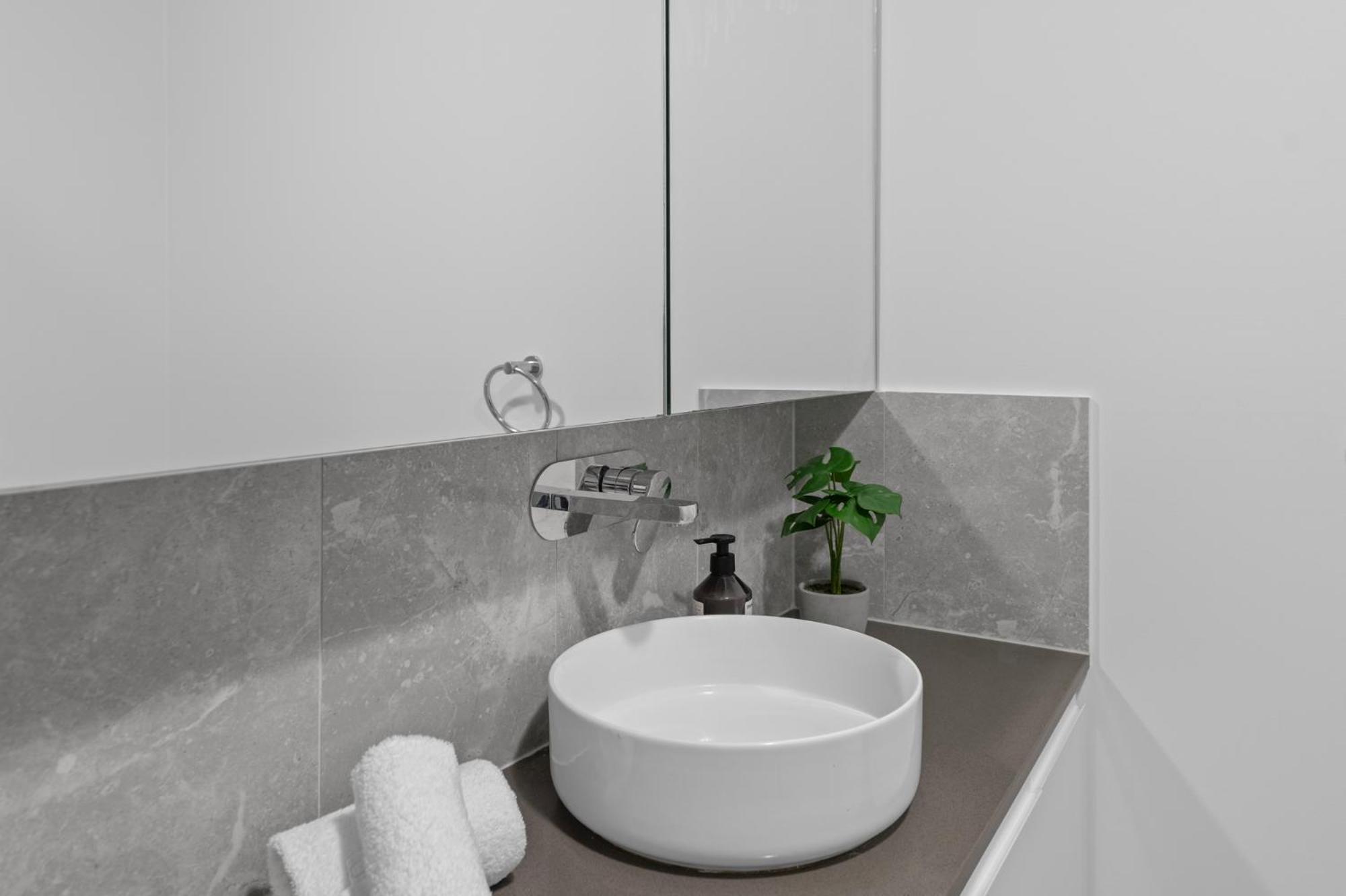 Hilltop Residences Chermside Apartment