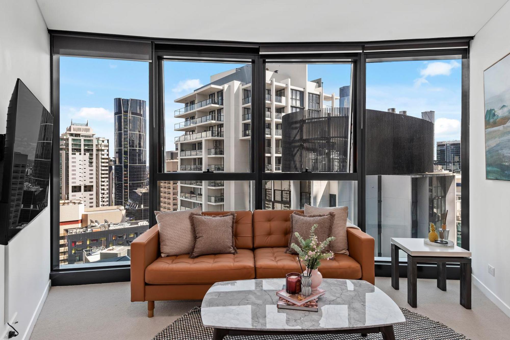Stunning 2br - Tallest Building In Cbd Pool, Gym