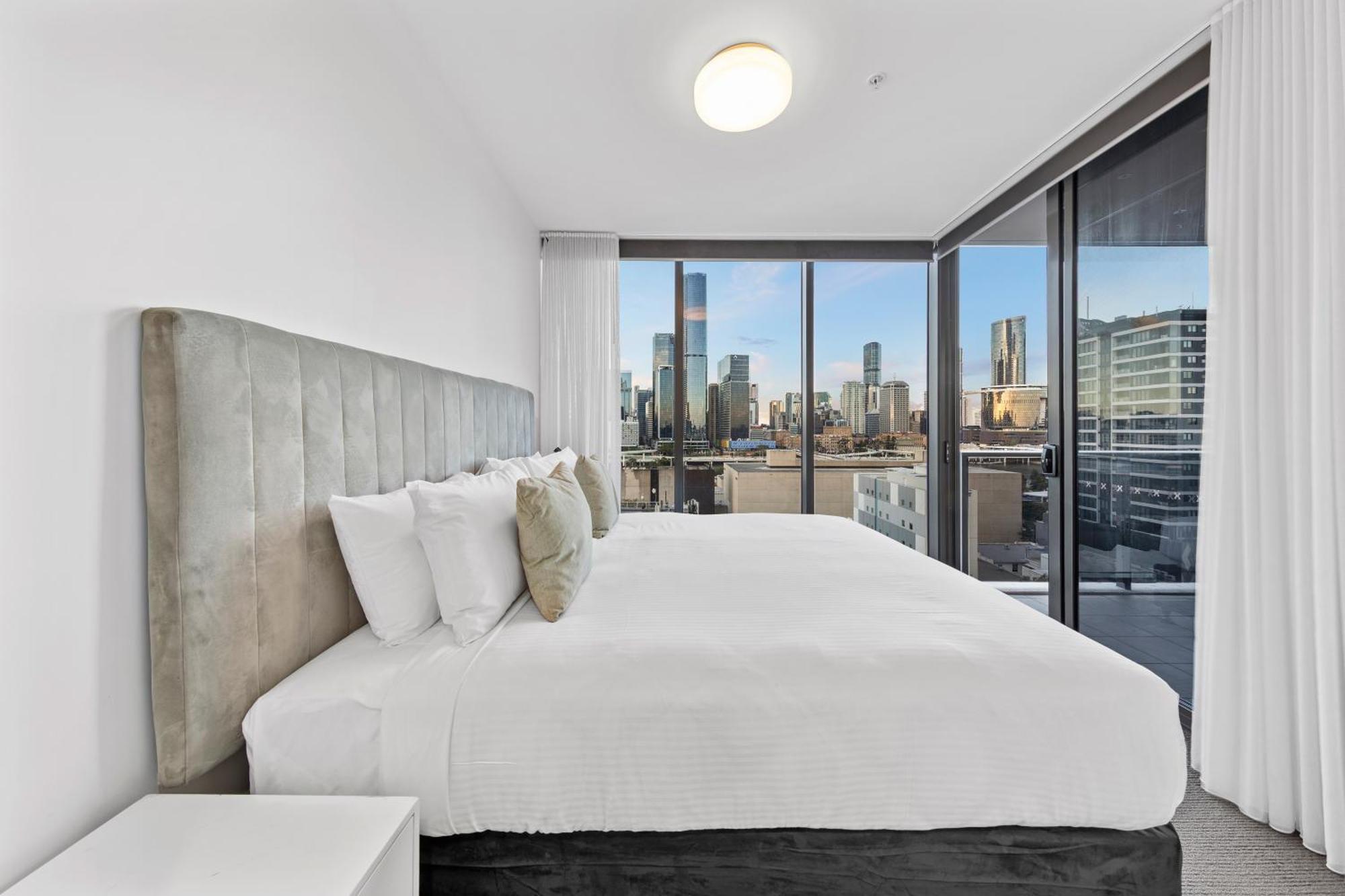 Apartment Soft Glow Serene Lucid 2br Brisbane