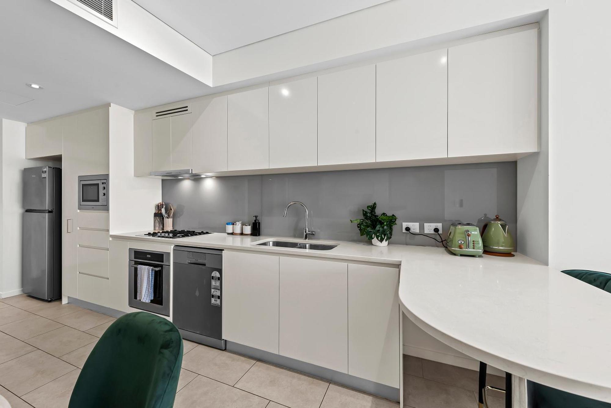 Apartment Sky - Cbd 2br With Stunning Views, Pool And Gym