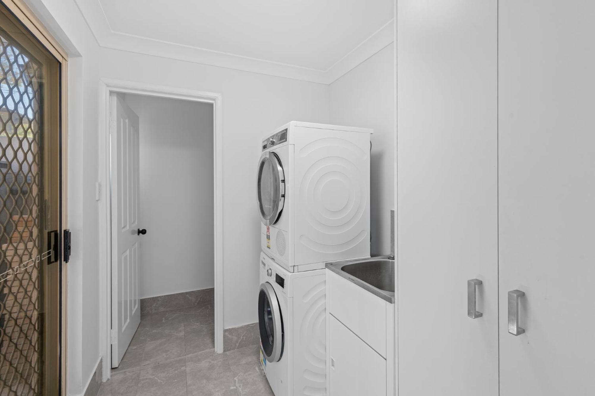 Hilltop Residences Chermside Apartment