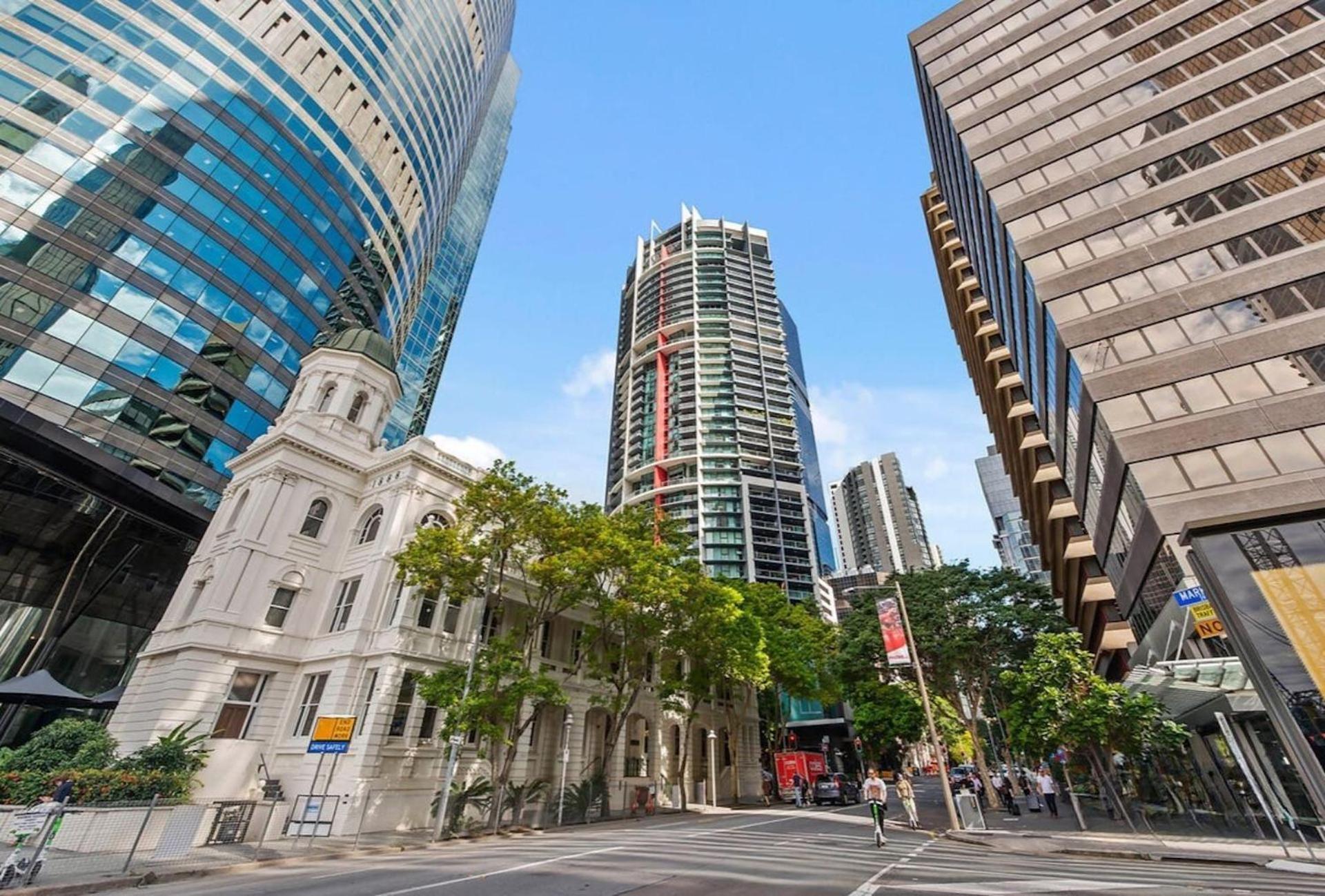 Glasshouse On Felix - Luxury With River Views, Pool And Parking