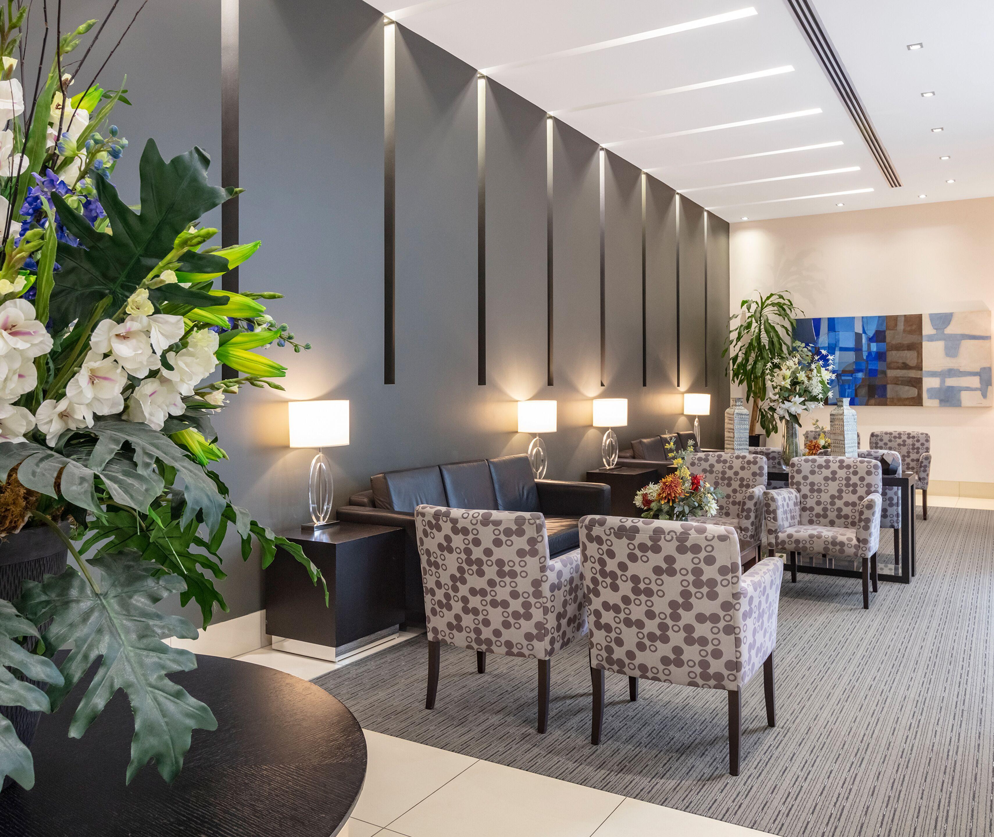 Oaks On Charlotte Brisbane